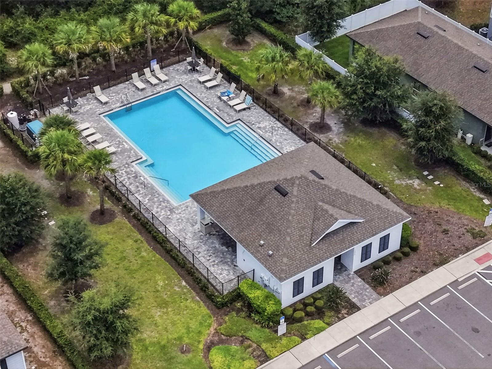 LINCOLN OAKS - Residential