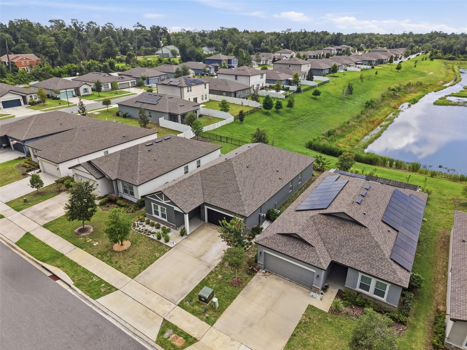 LINCOLN OAKS - Residential