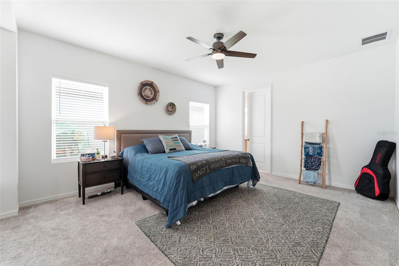 LINCOLN OAKS - Residential
