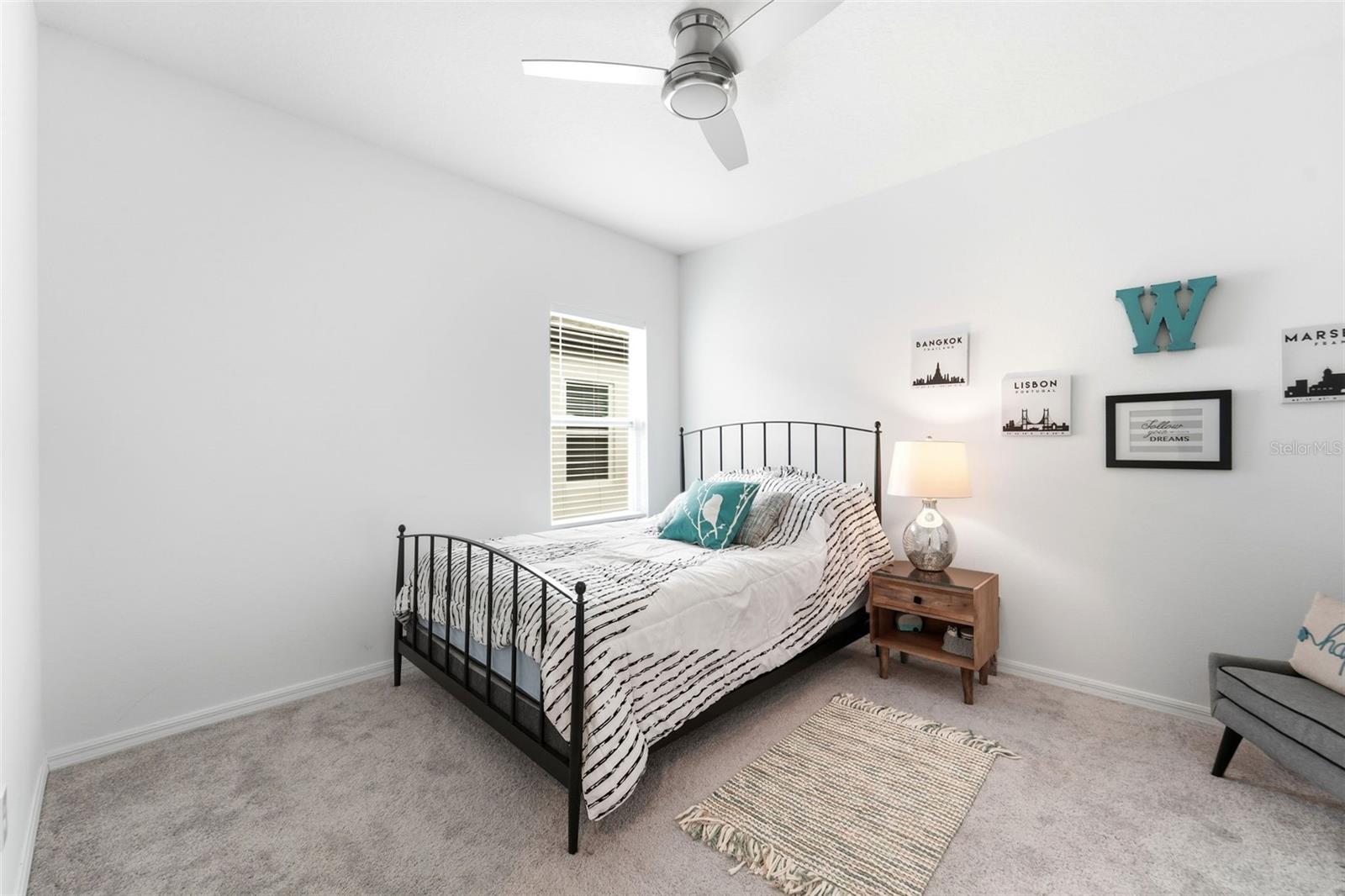 LINCOLN OAKS - Residential