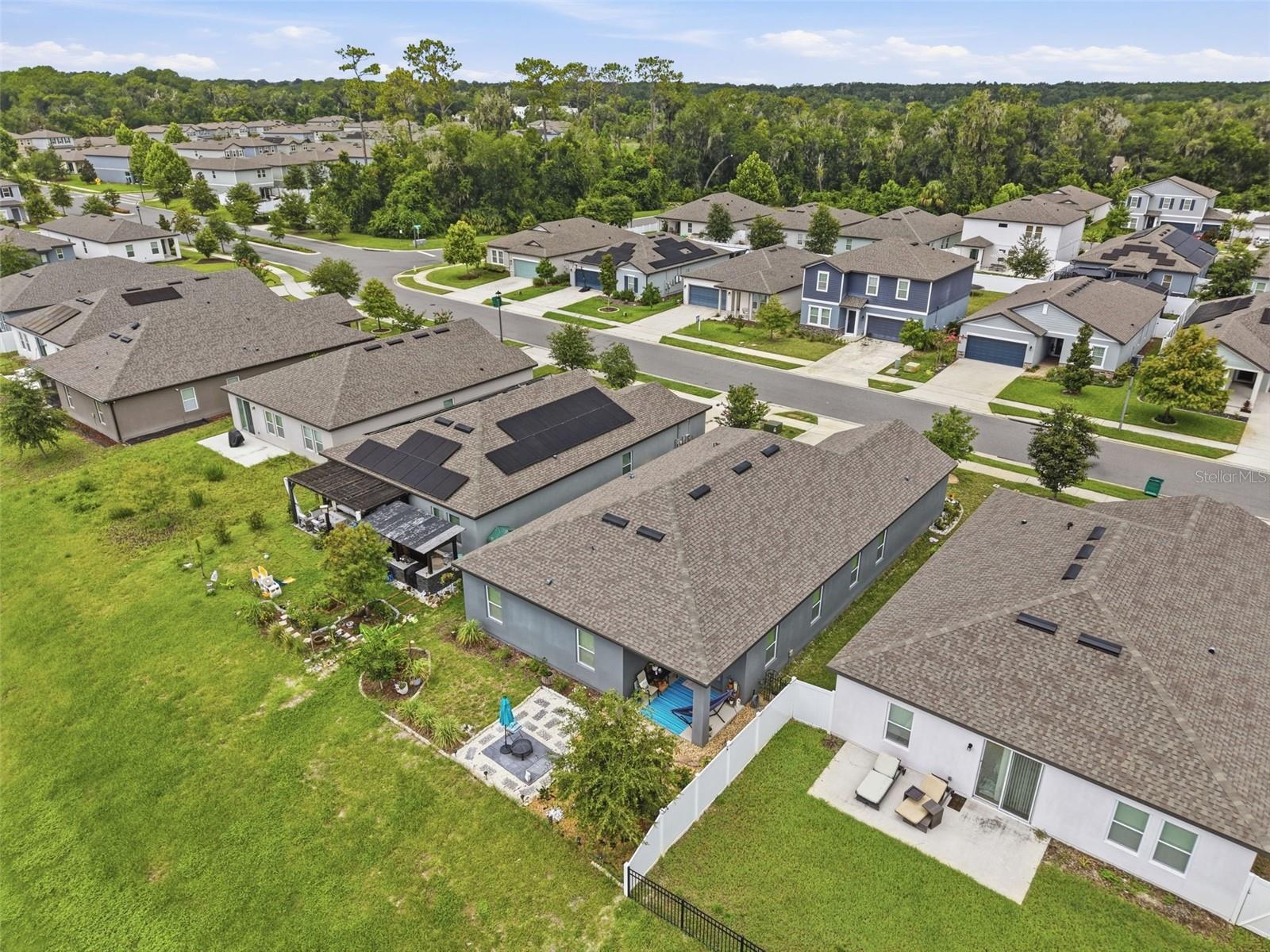 LINCOLN OAKS - Residential