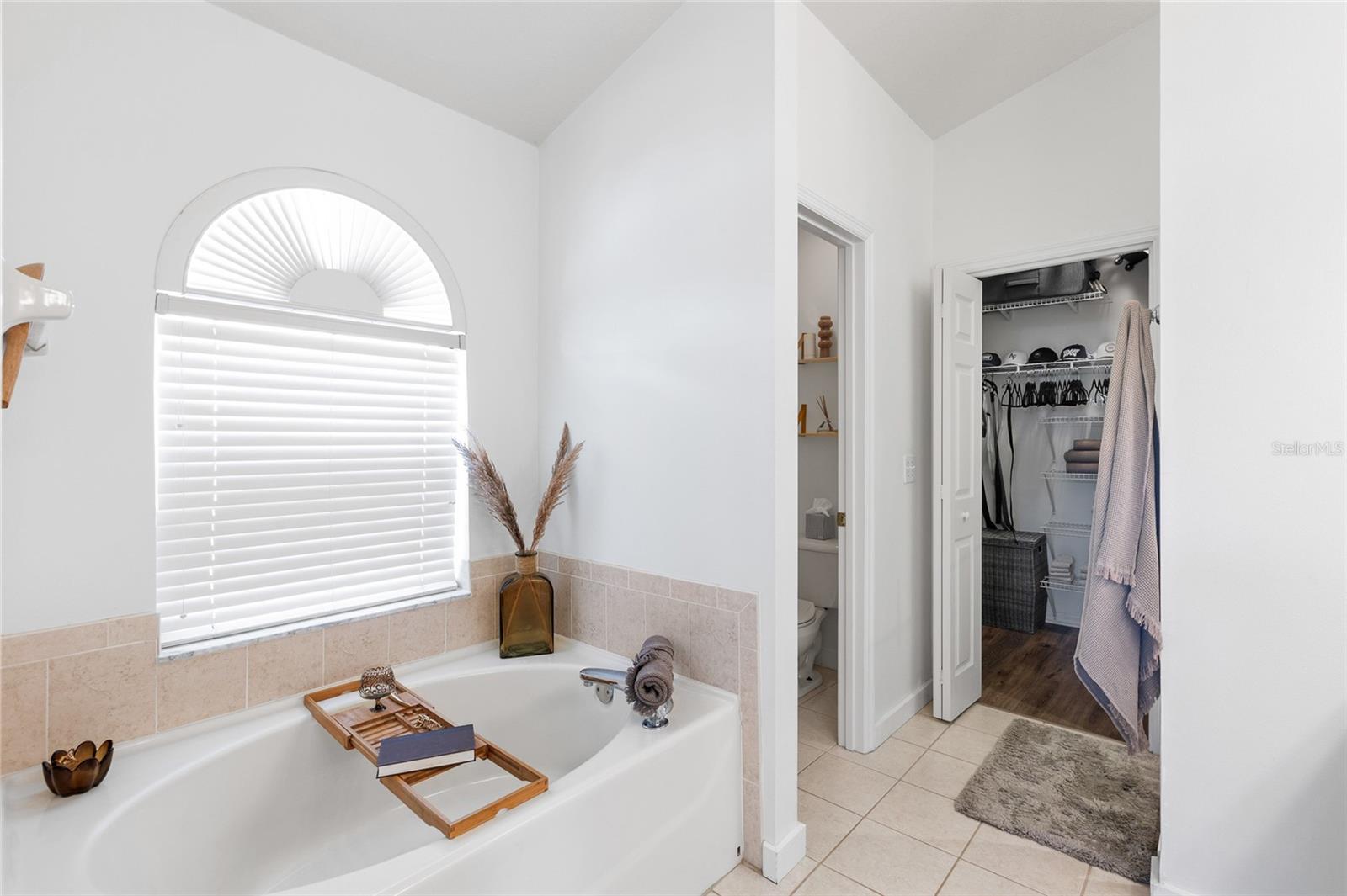 OAKSTEAD PARCEL 10 UNIT 2 - Residential