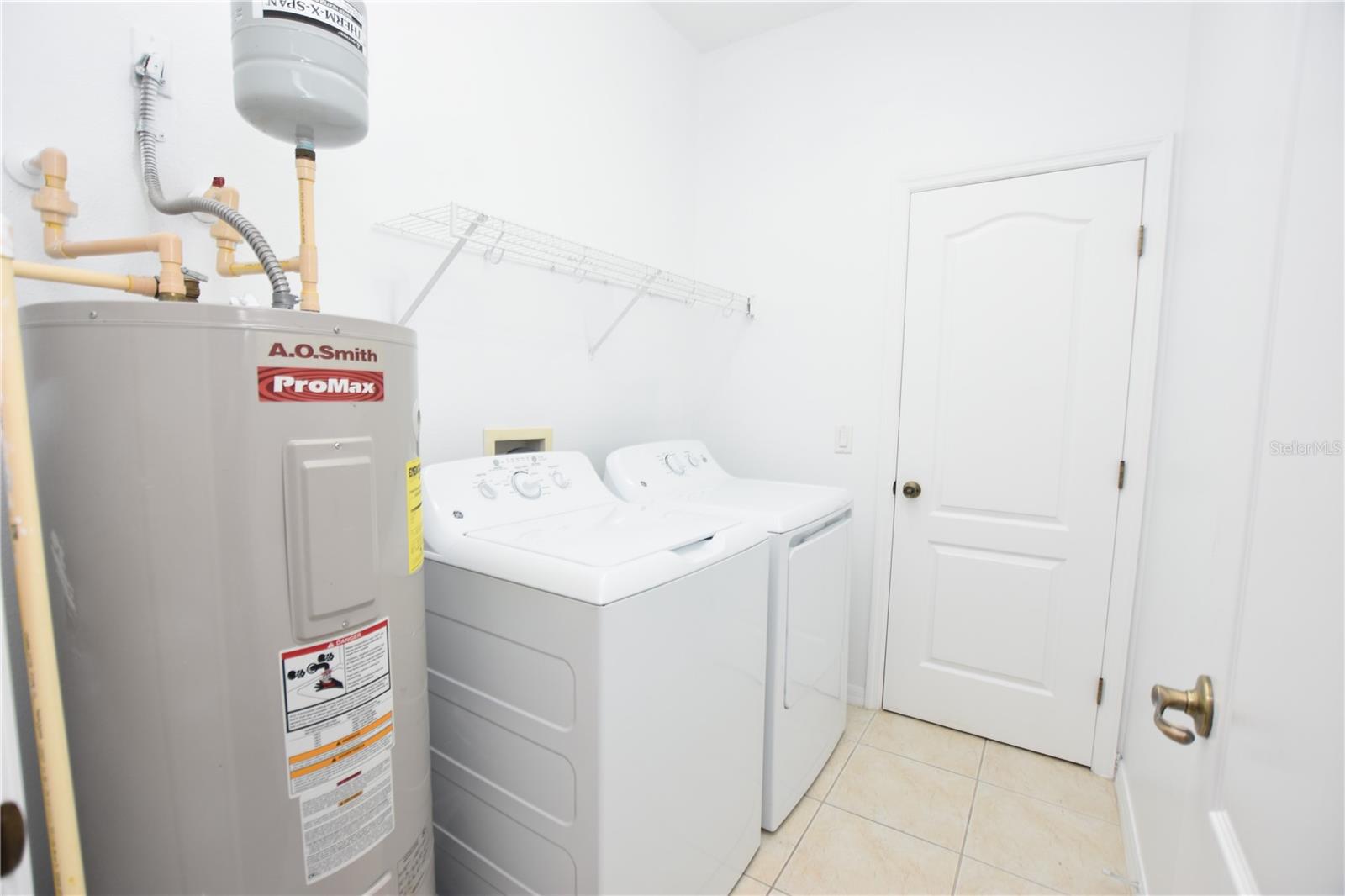 CHELSEA OAKS - Residential Lease