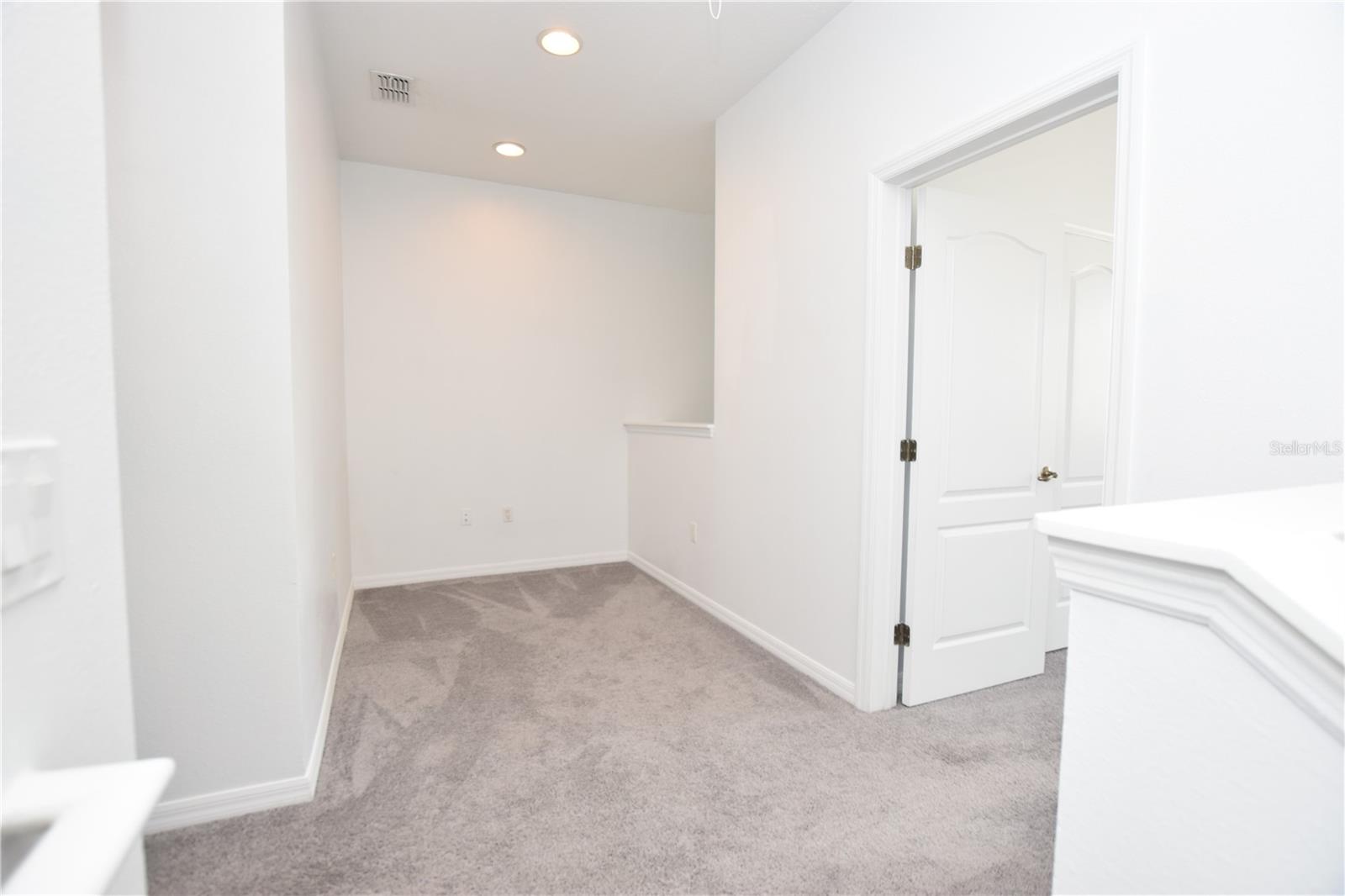 CHELSEA OAKS - Residential Lease