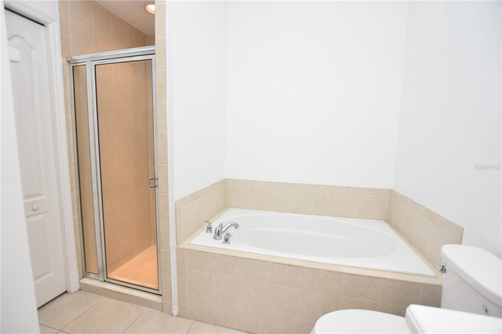 CHELSEA OAKS - Residential Lease