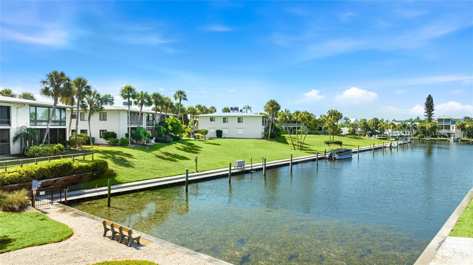 WESTBAY POINT & MOORINGS II - Residential