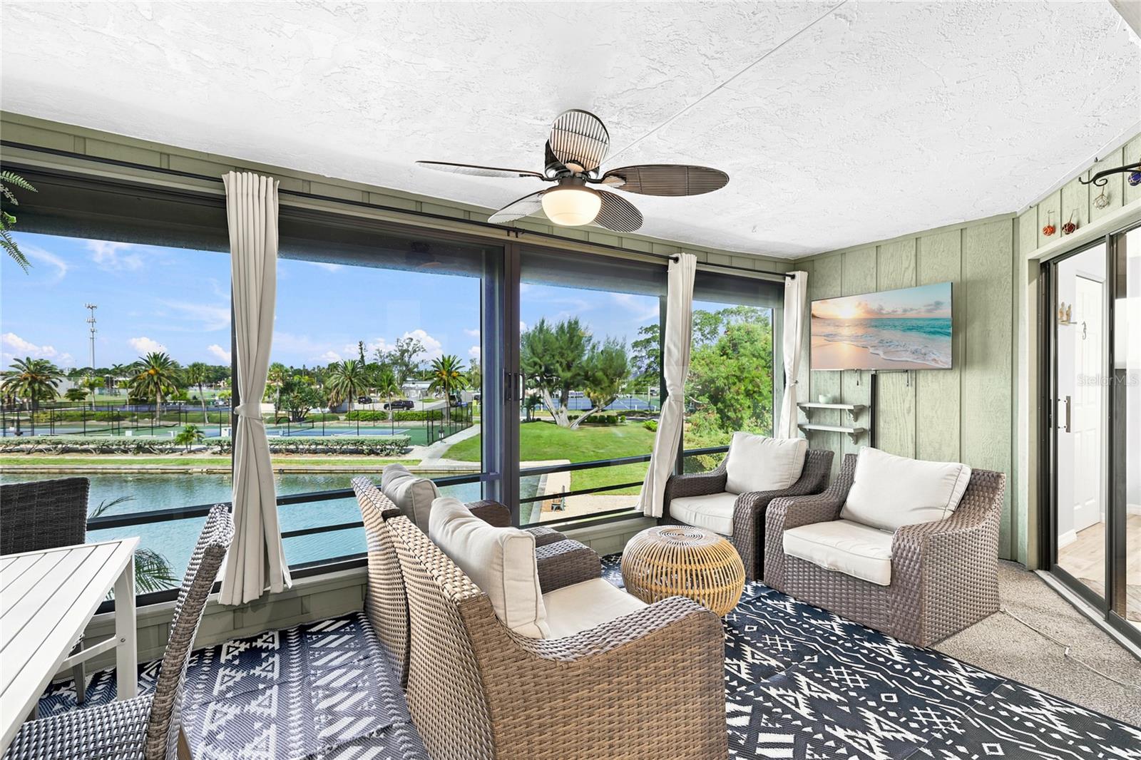 WESTBAY POINT & MOORINGS II - Residential