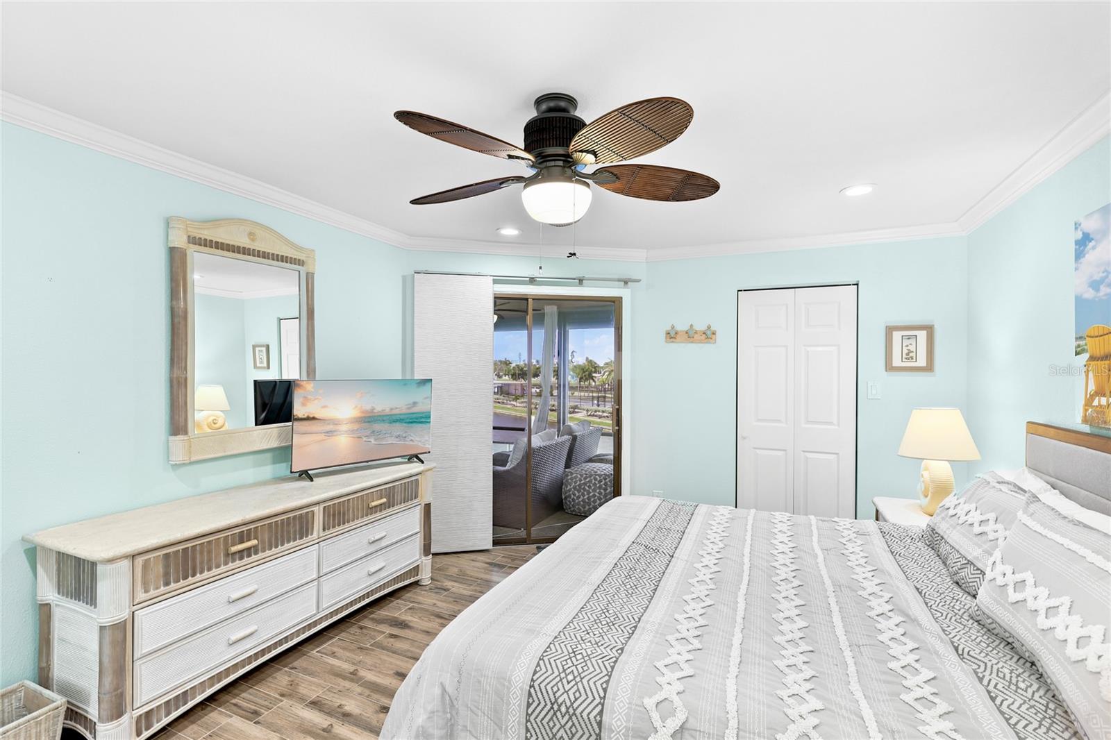 WESTBAY POINT & MOORINGS II - Residential
