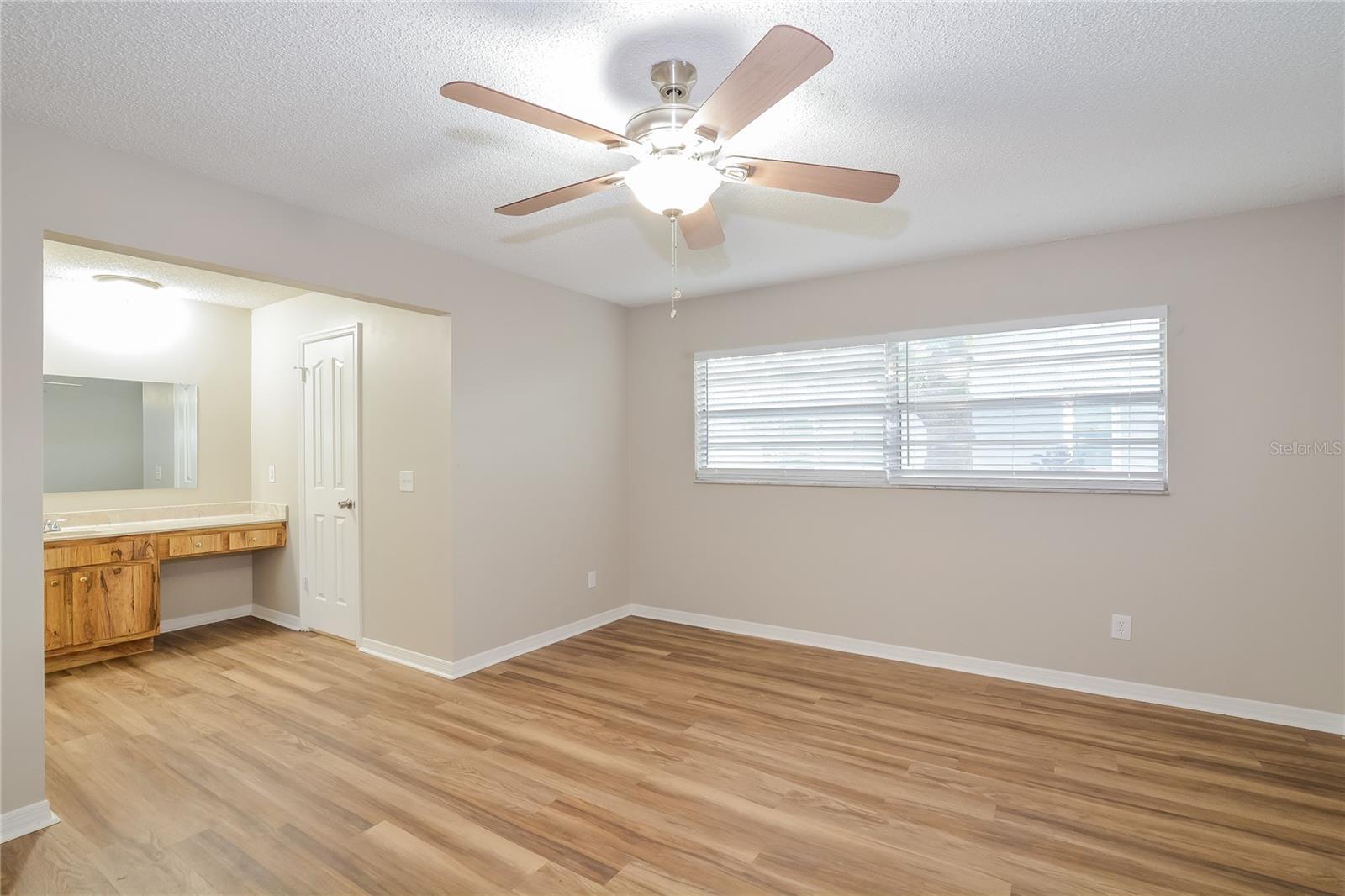 WOODSIDE VILLAGE - Residential