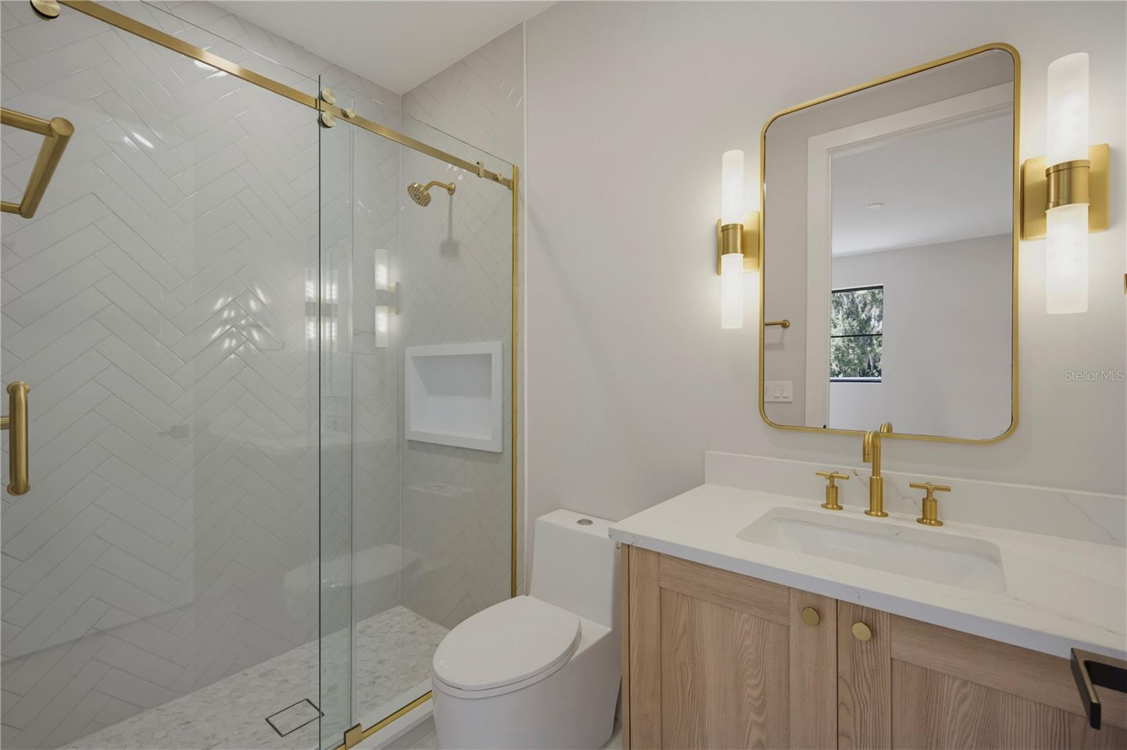 KENILWORTH SHORES SEC 01 - Residential