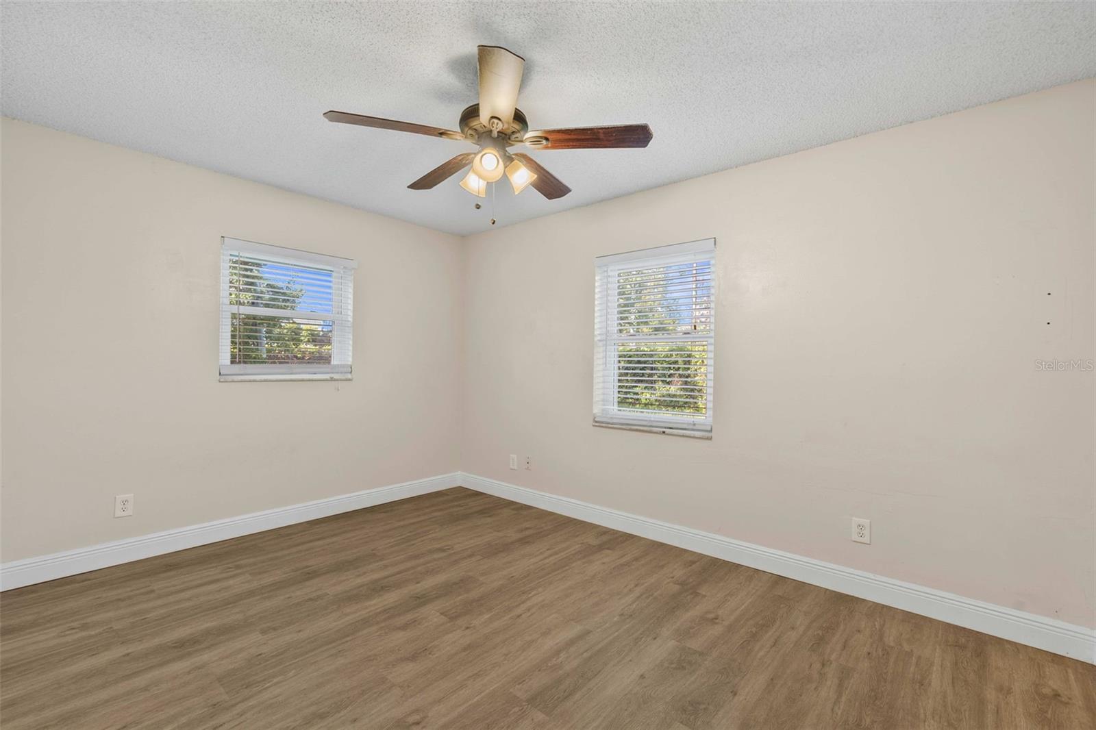 PARK MANOR ESTATES - Residential