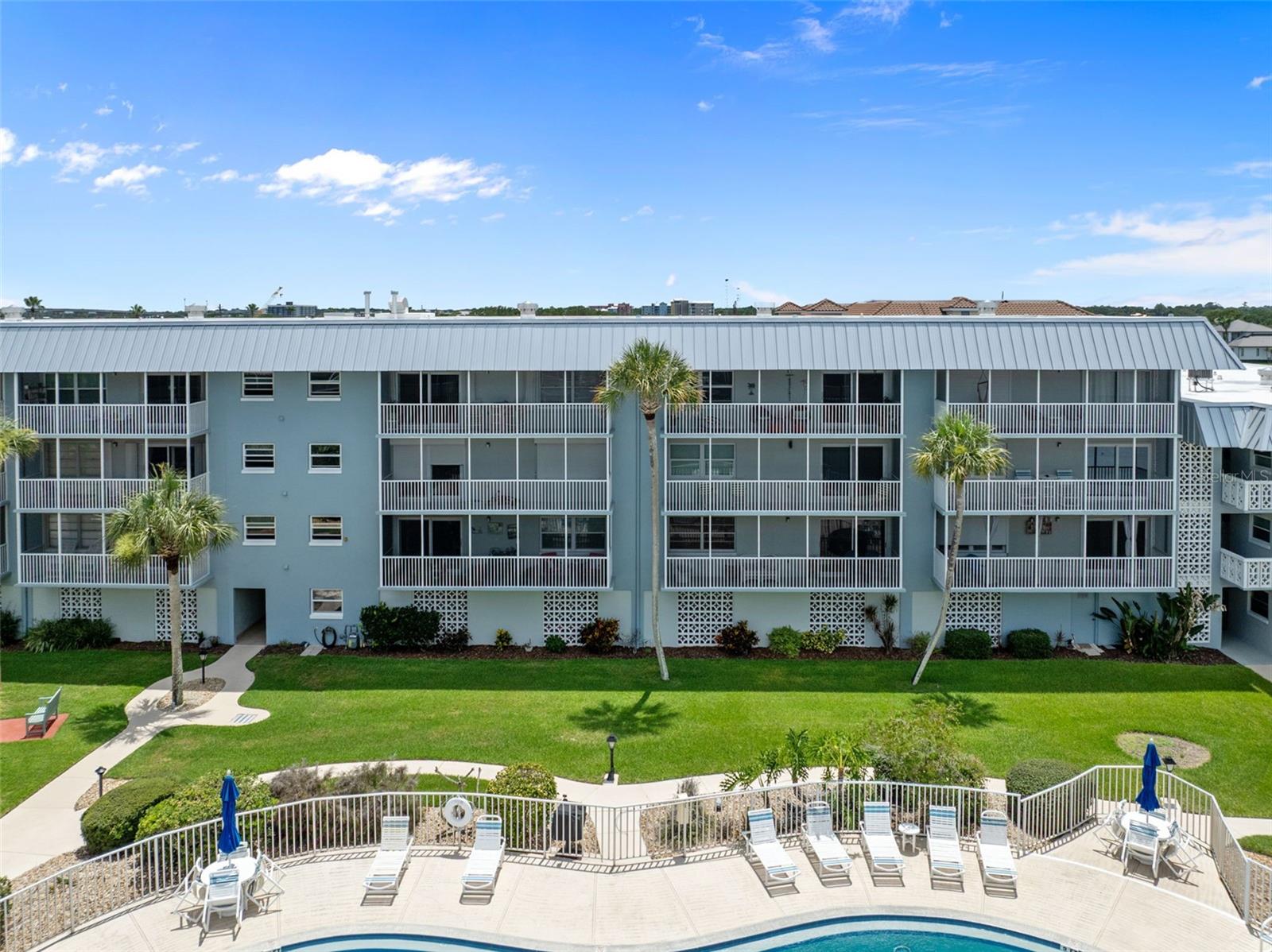 WATERWAY WEST CONDO - Residential