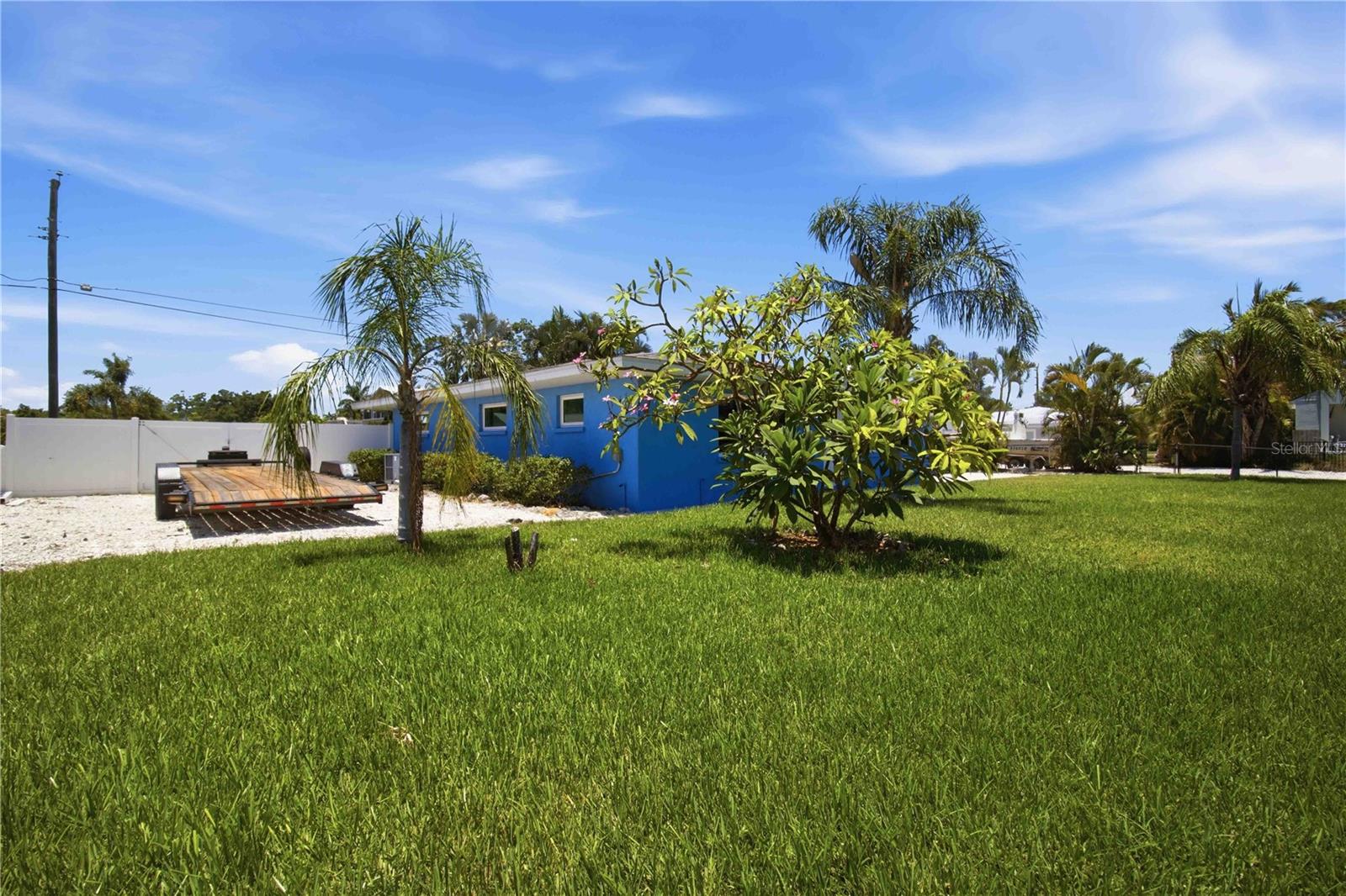 RIVERSIDE SHORES - Residential
