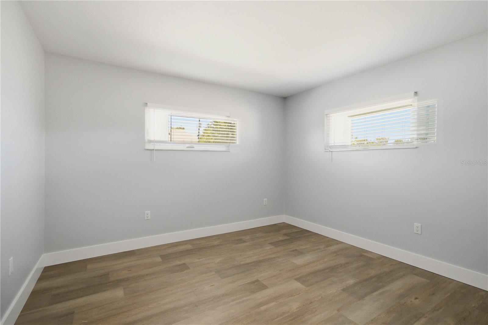 RIVERSIDE SHORES - Residential