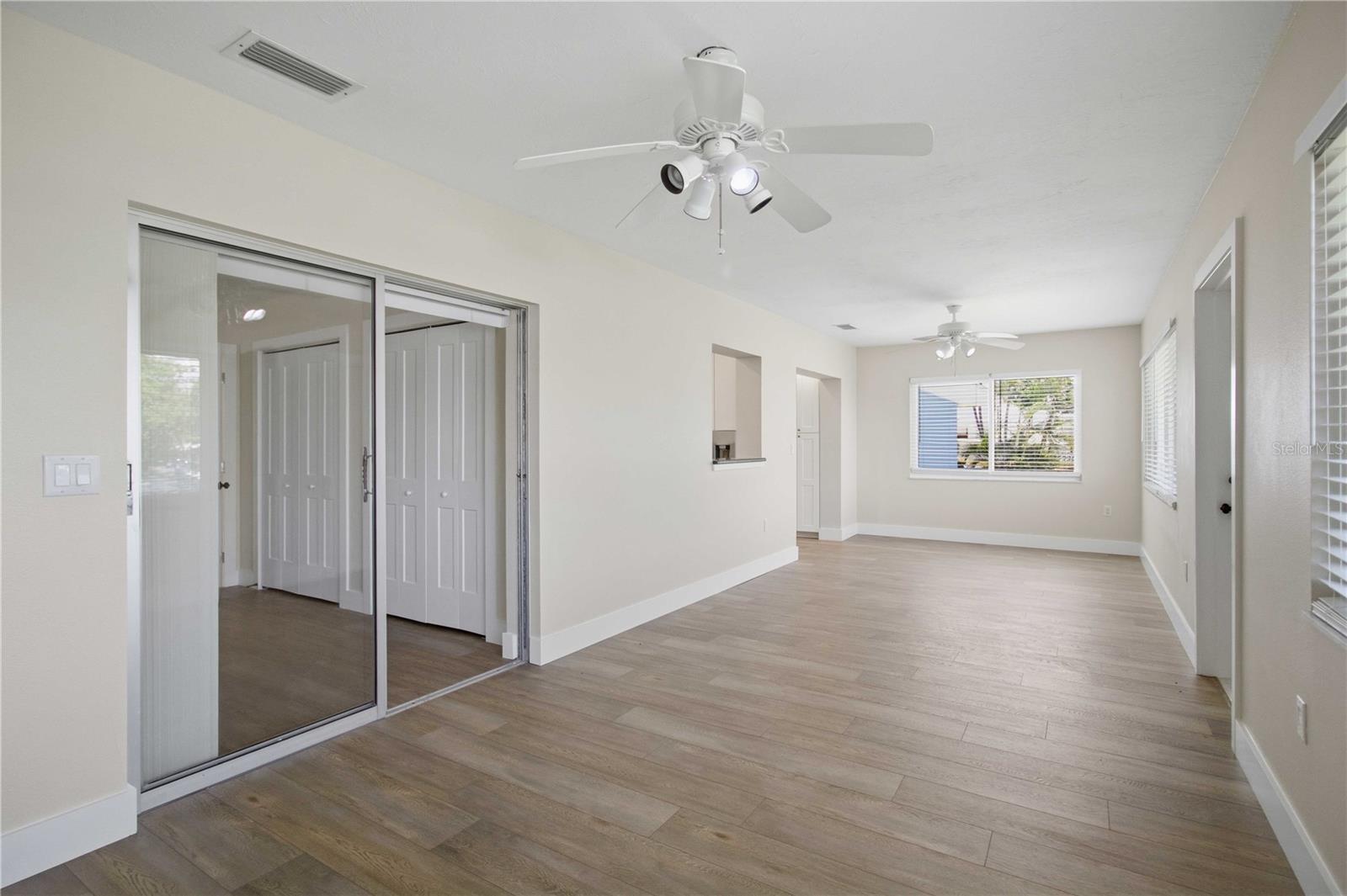 RIVERSIDE SHORES - Residential