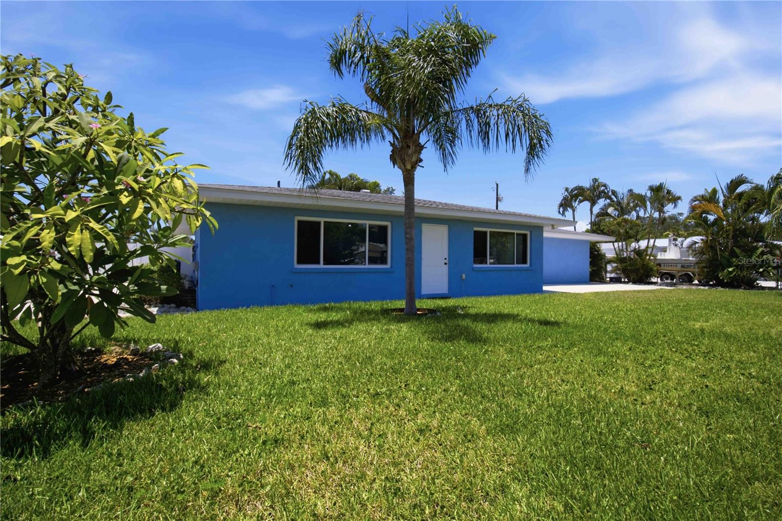 RIVERSIDE SHORES - Residential