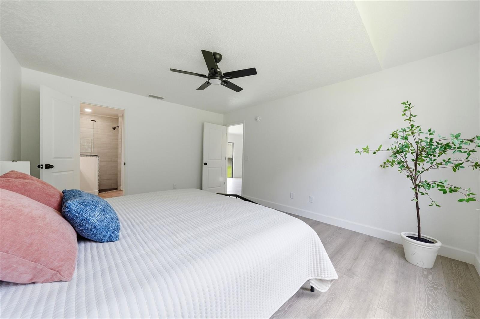 FLORIDA LAKE PARK PROP INC - Residential