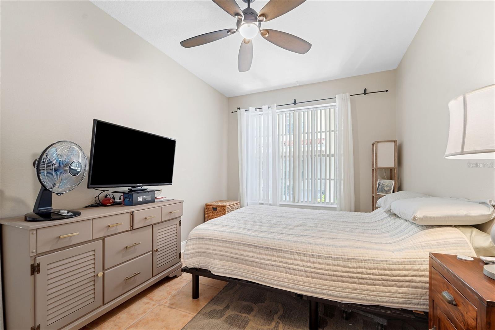 701 MIRROR LAKE CONDO - Residential Lease