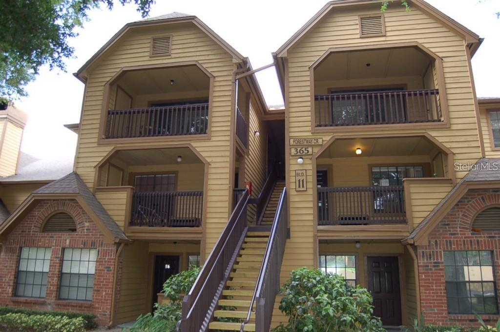 This 1 bedroom 1 bathroom home will be ready shortly, tenant moving out early after family emergency.  The home benefits from plenty of light and feels larger than the square footage. the property overlooks a pond at the rear. The bath tub was recently resurfaced and the Washer and dryer are included. Lakewood park benefits from plenty of facilities including 2 pools, fitness center and clubhouse, tennis courts and walking trails. The community is also within a short drive to the Altamonte Mall.