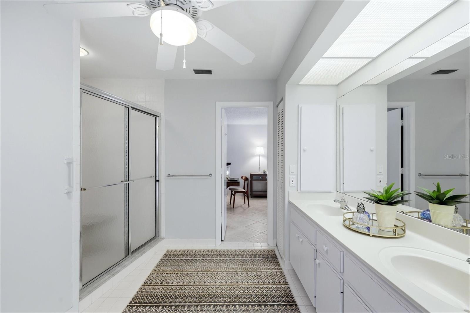 GLEN OAKS MANOR HOMES PH 2 - Residential