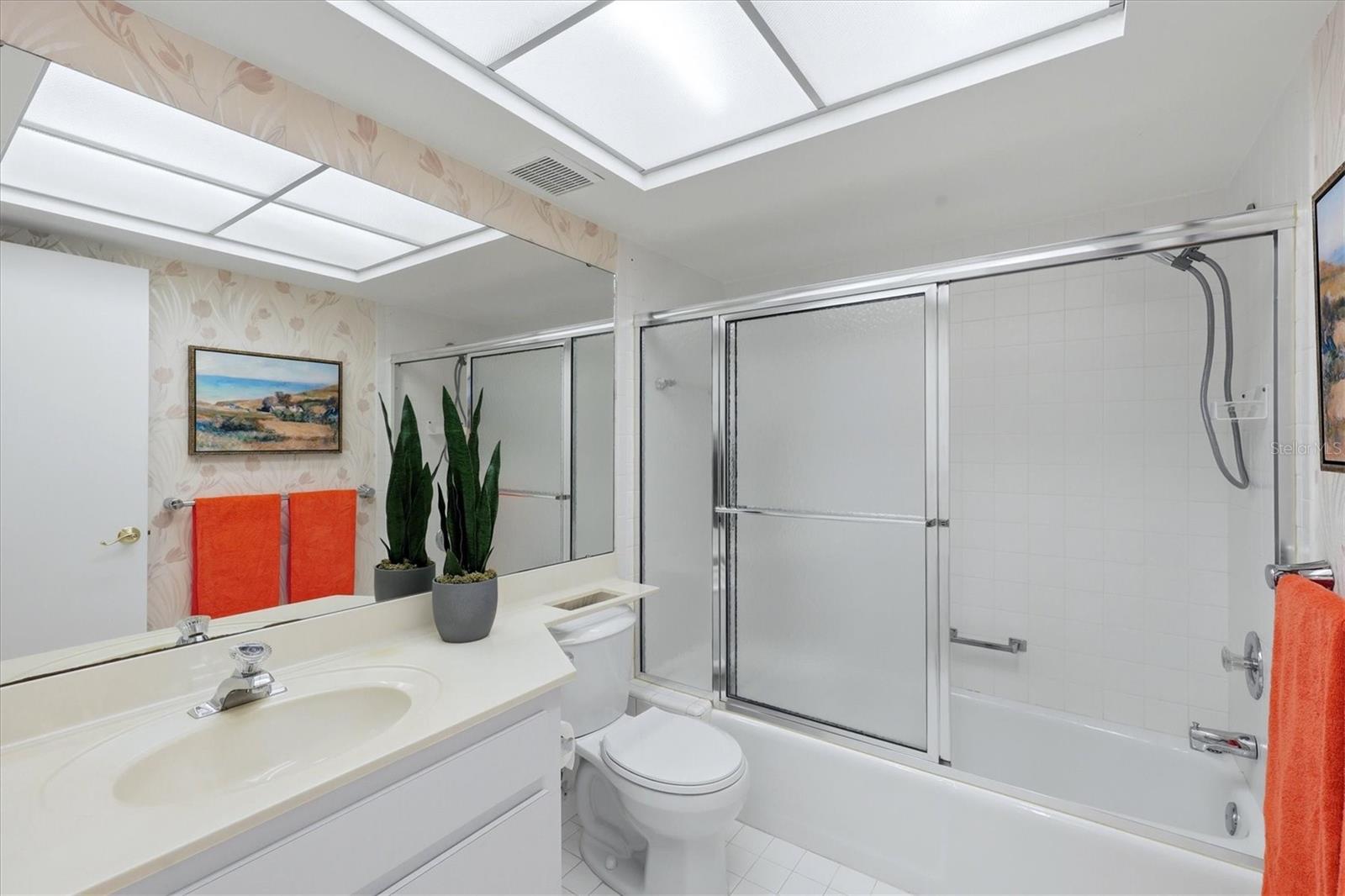 GLEN OAKS MANOR HOMES PH 2 - Residential