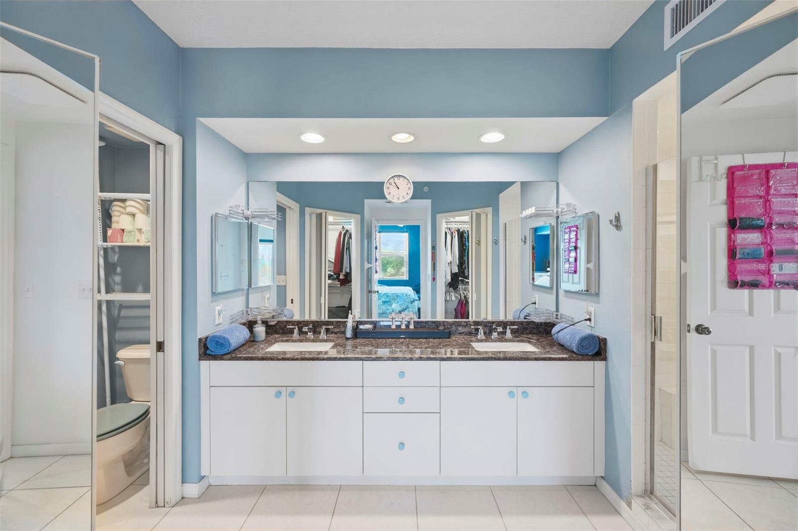 COUNTRY CLUB CONDO AT EAST BAY - Residential