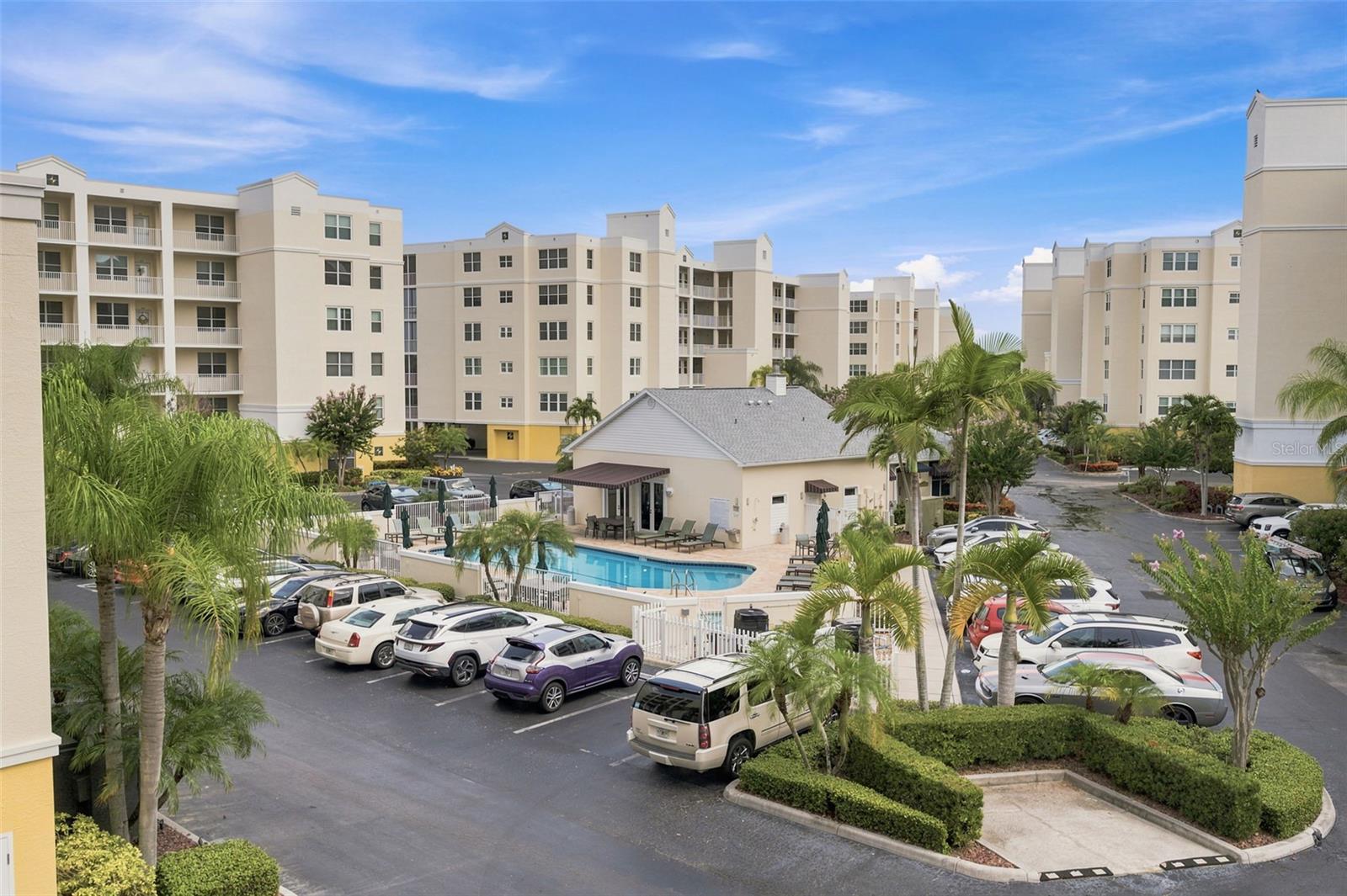 COUNTRY CLUB CONDO AT EAST BAY - Residential