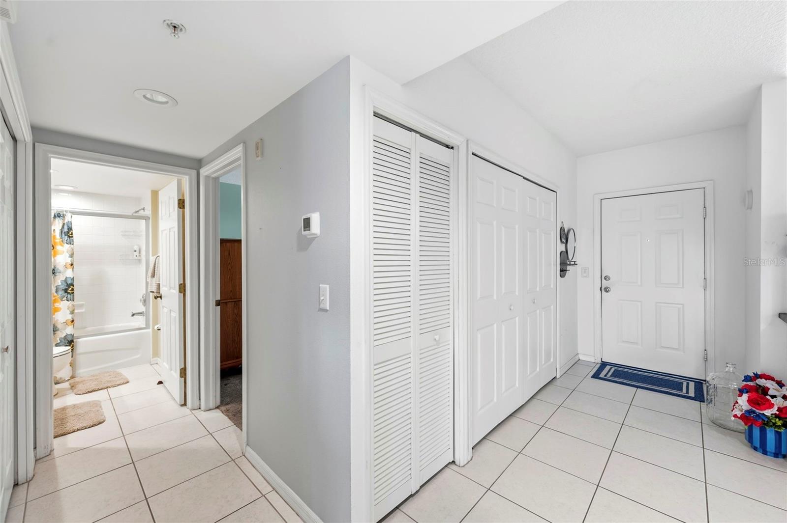 COUNTRY CLUB CONDO AT EAST BAY - Residential