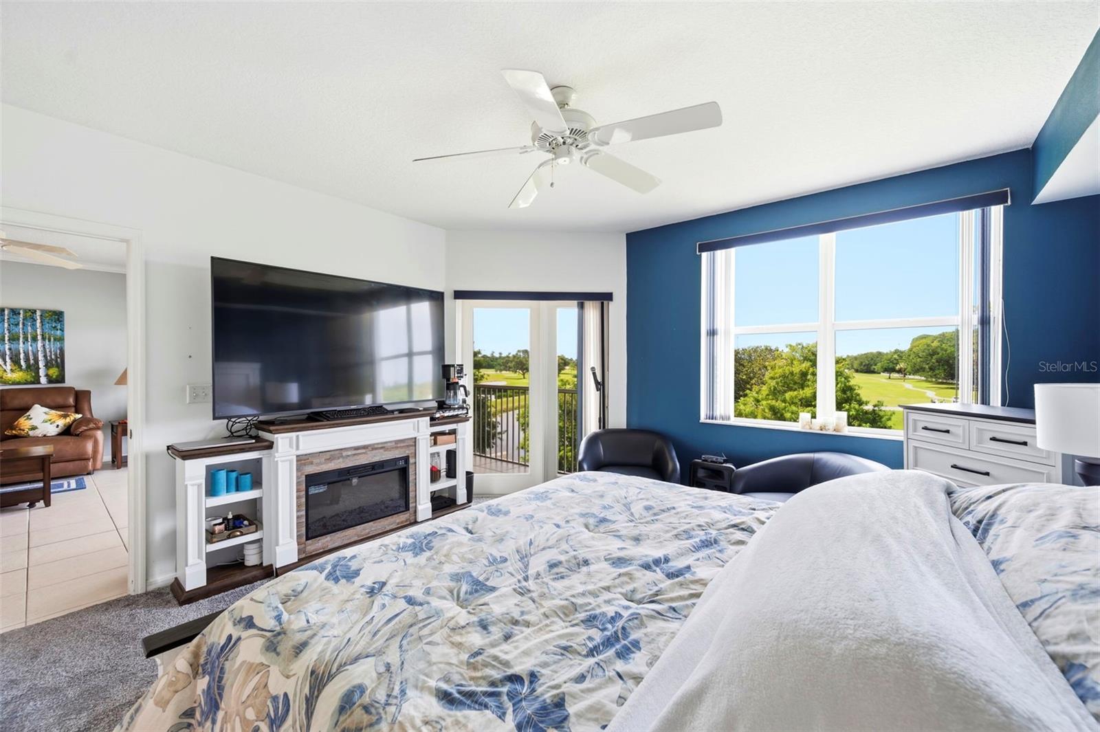 COUNTRY CLUB CONDO AT EAST BAY - Residential