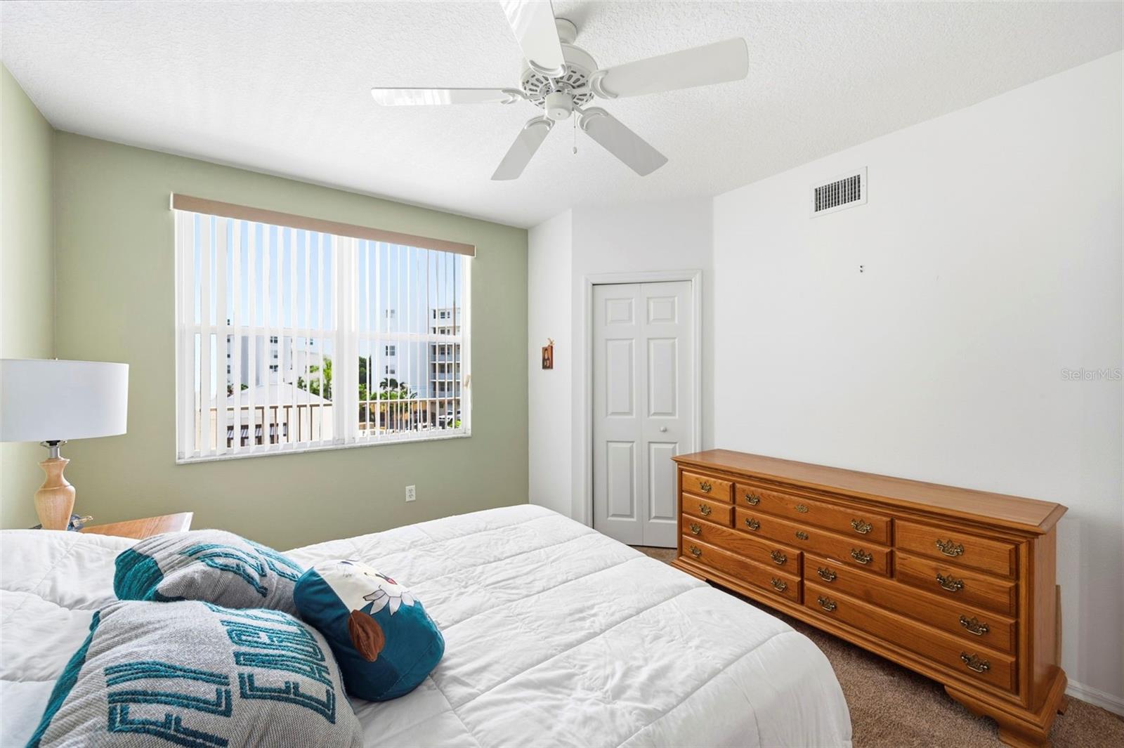 COUNTRY CLUB CONDO AT EAST BAY - Residential