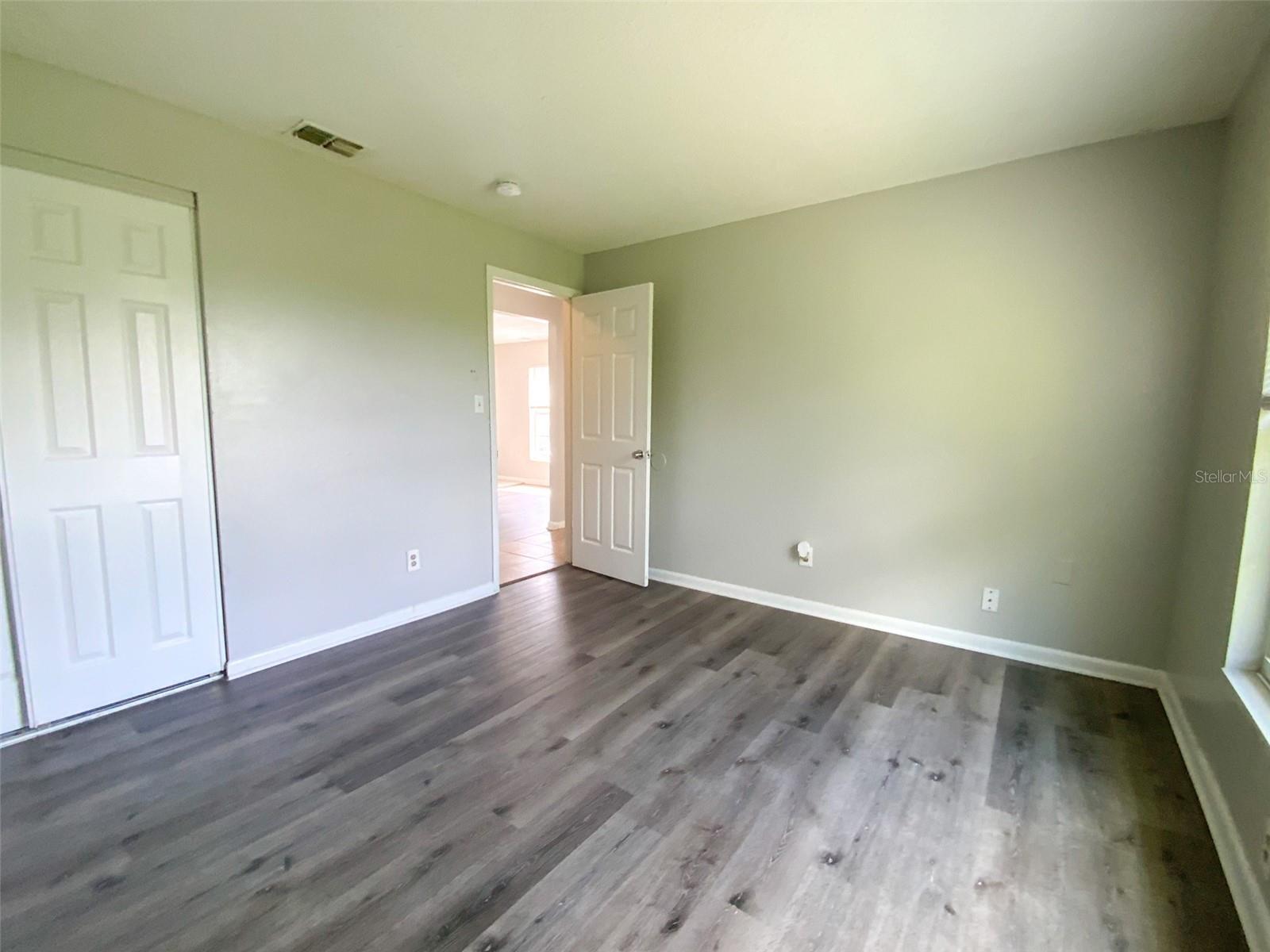 CLEWELL HEIGHTS SECOND ADDITIO - Residential Lease