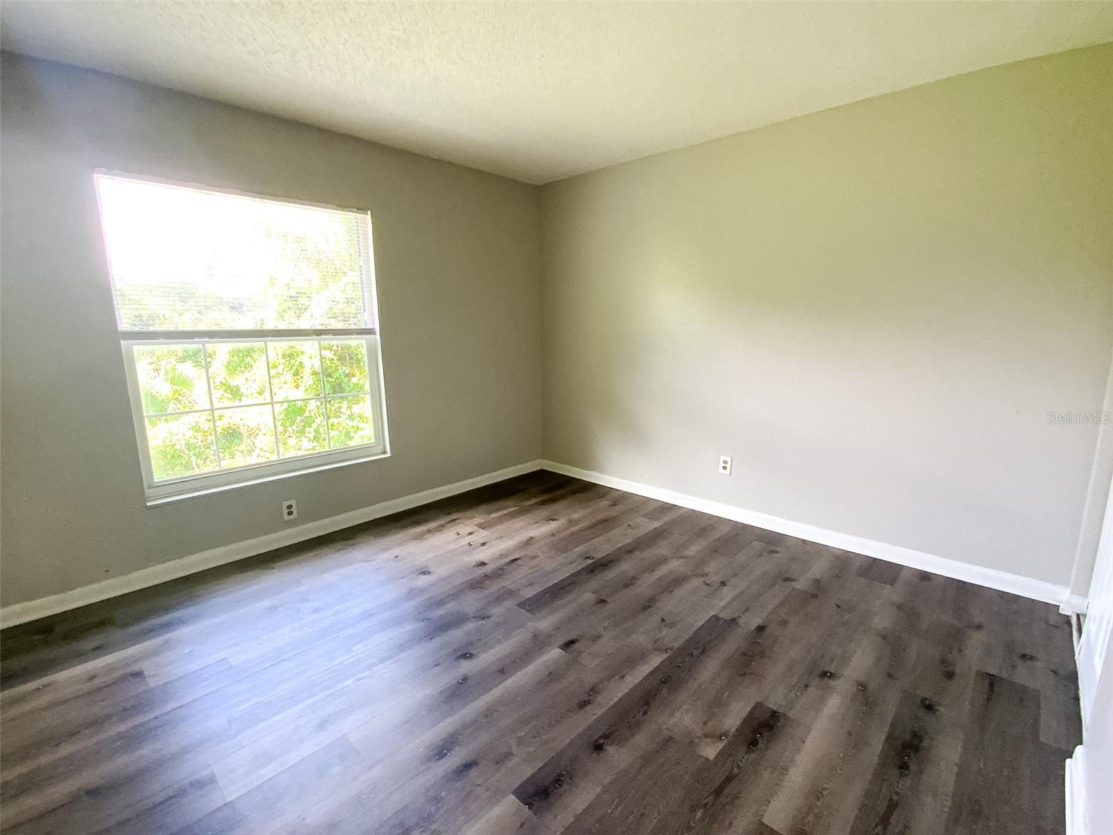 CLEWELL HEIGHTS SECOND ADDITIO - Residential Lease