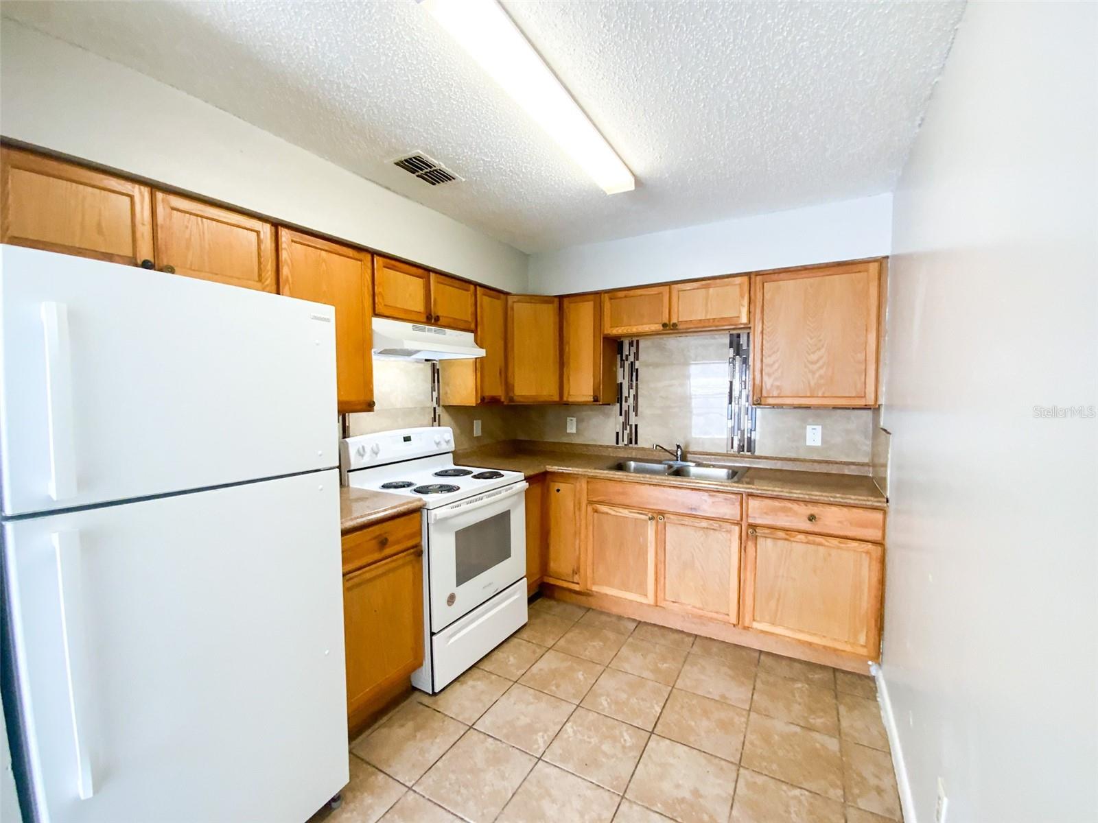 CLEWELL HEIGHTS SECOND ADDITIO - Residential Lease