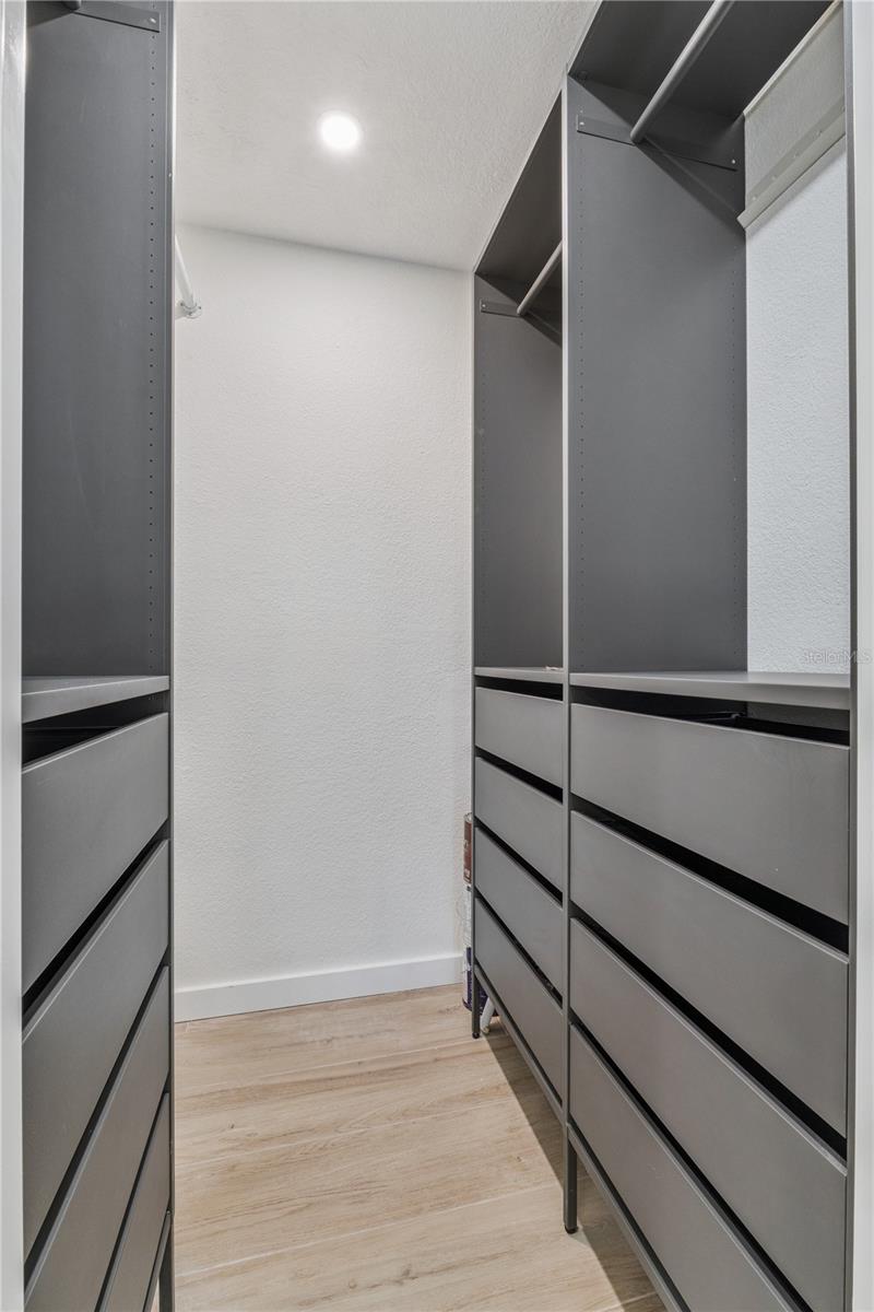RESIDENCES AT VILLA MEDICI CONDO - Residential Lease