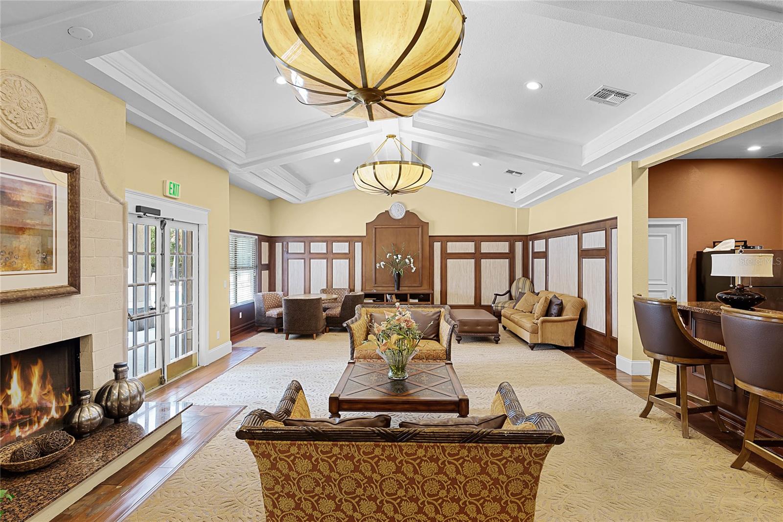 RESIDENCES AT VILLA MEDICI CONDO - Residential Lease