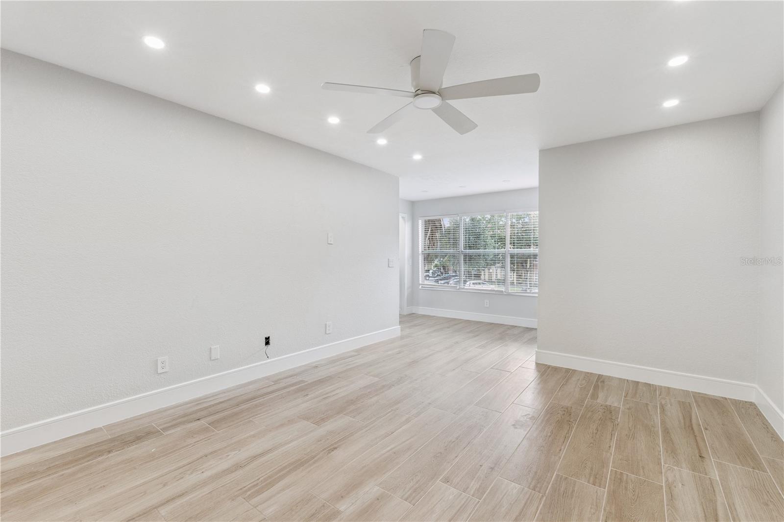 RESIDENCES AT VILLA MEDICI CONDO - Residential Lease