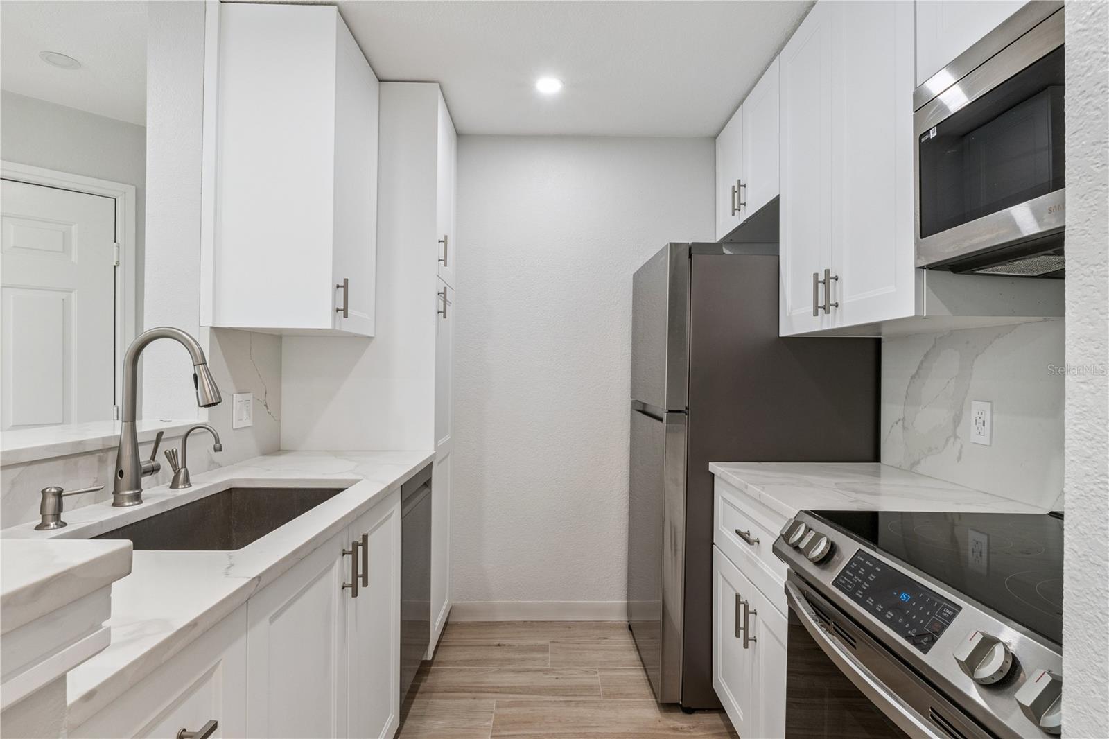 RESIDENCES AT VILLA MEDICI CONDO - Residential Lease