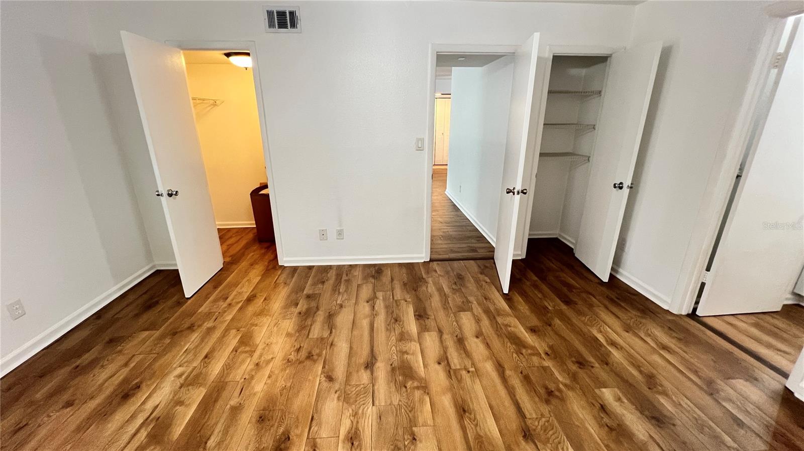 STONE CREEK POINTE A CONDOMINI - Residential Lease