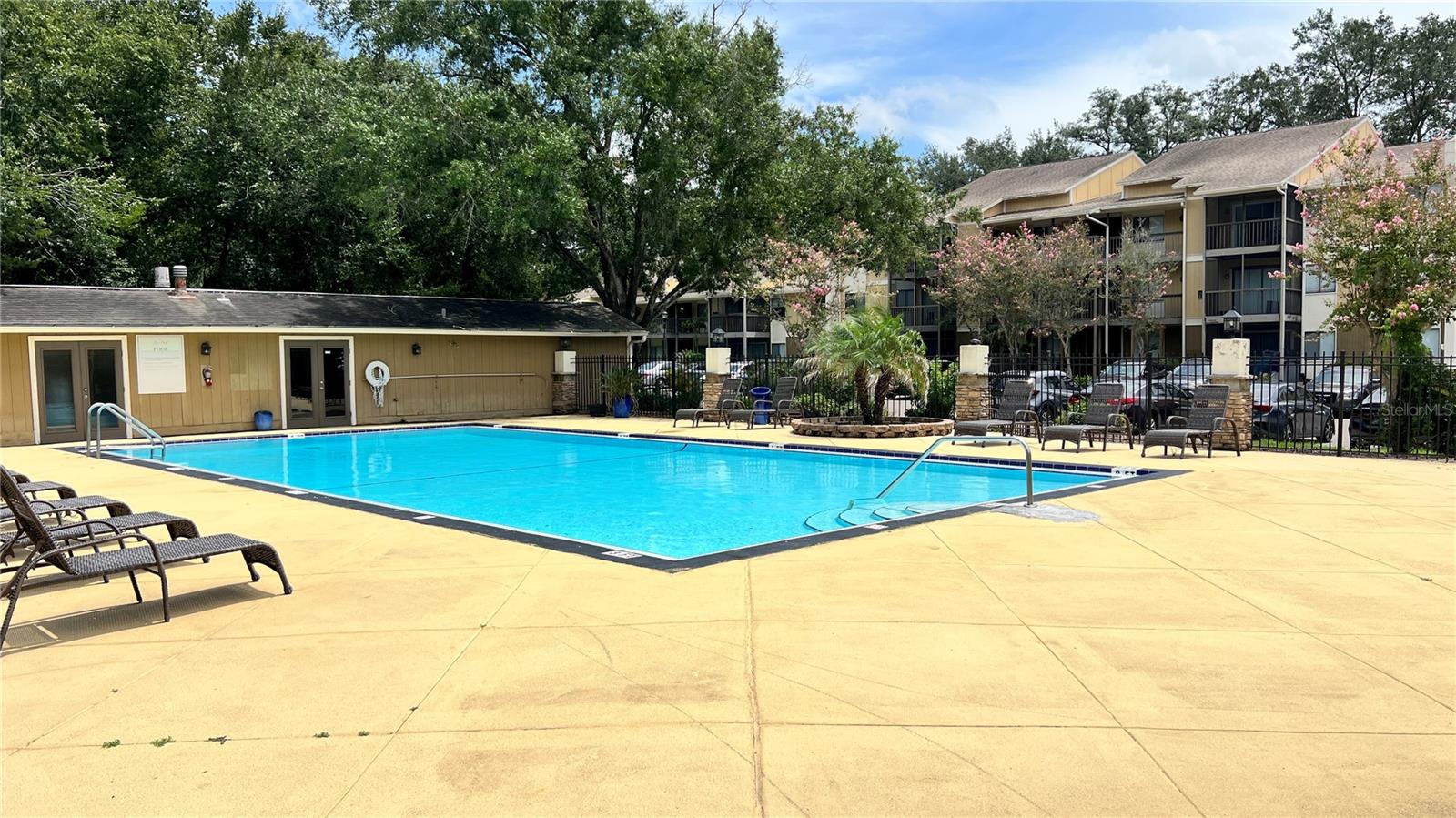 STONE CREEK POINTE A CONDOMINI - Residential Lease