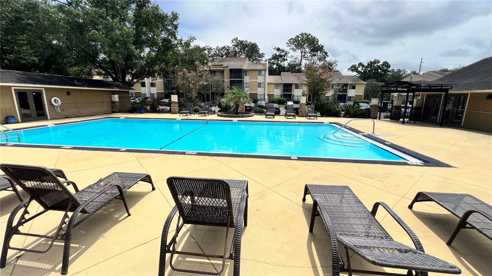 STONE CREEK POINTE A CONDOMINI - Residential Lease