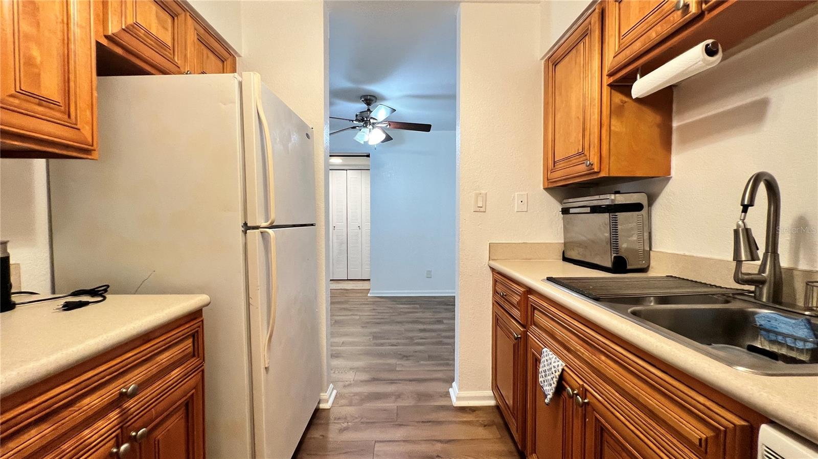 STONE CREEK POINTE A CONDOMINI - Residential Lease