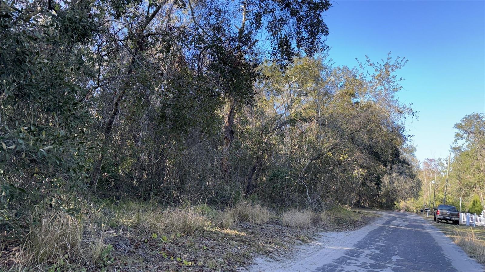 MOON LAKE ESTATES - Land