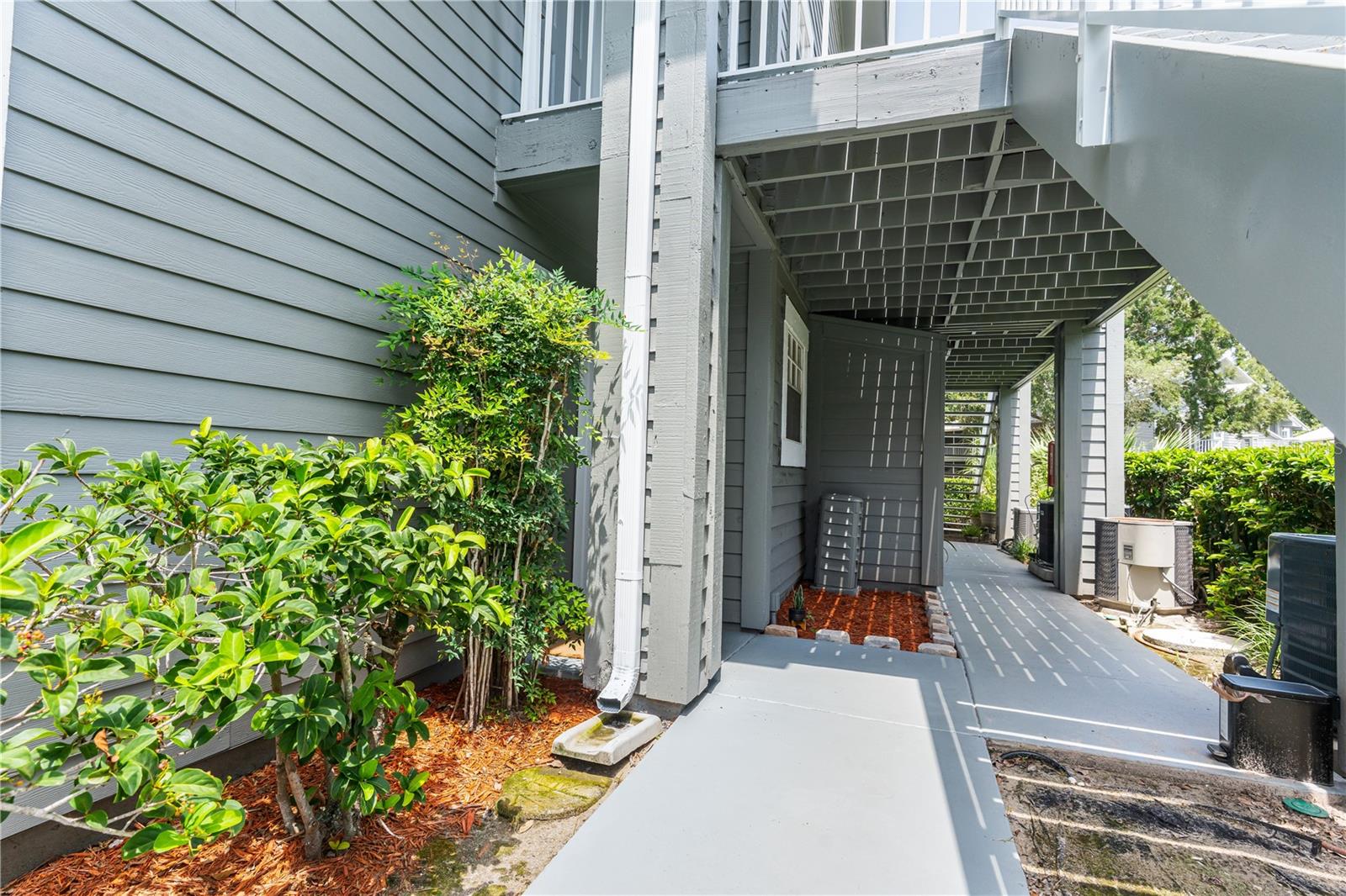RAINTREE VILLAGE CONDO N - Residential
