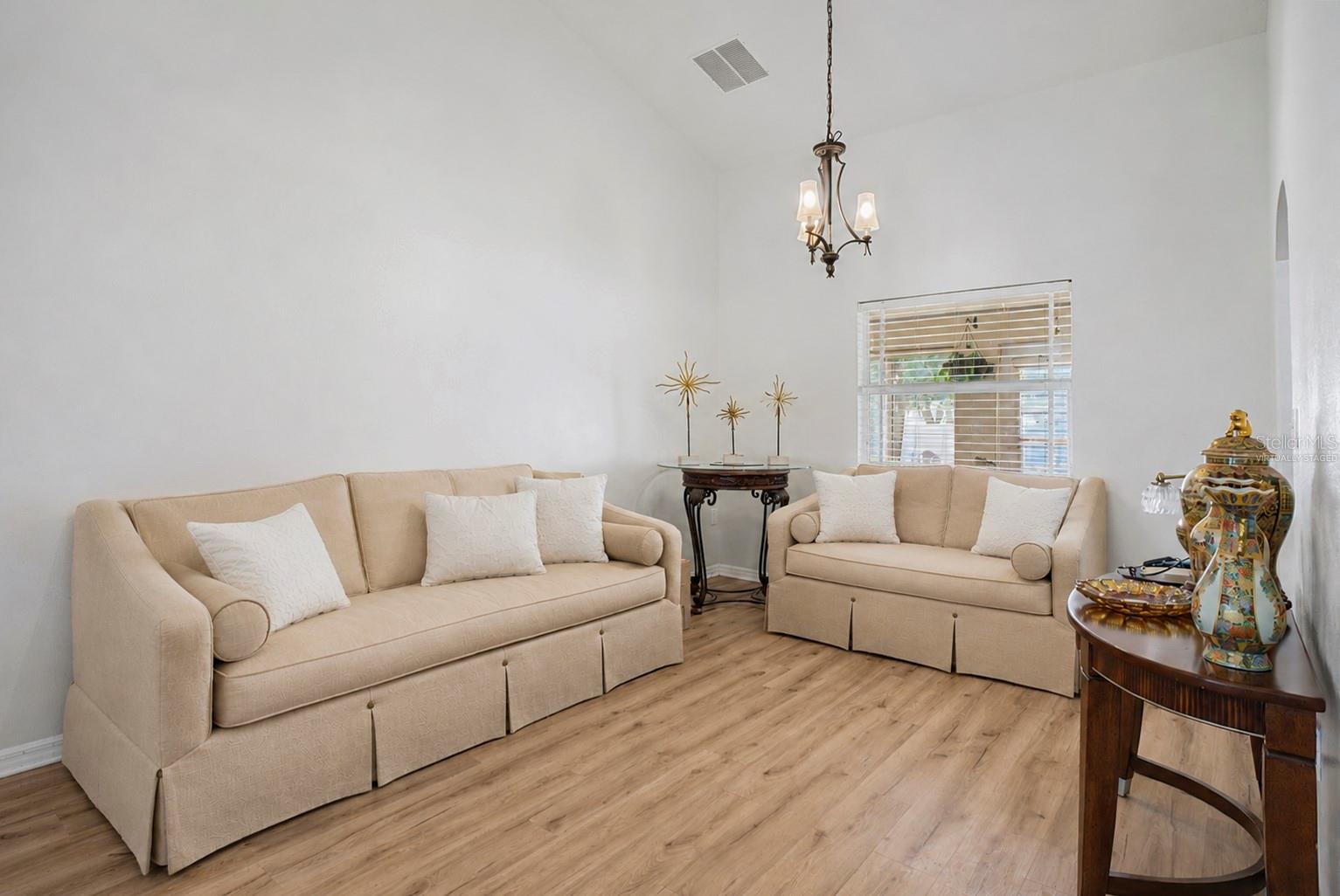 EAST LAKE RESERVE AT NARCOOSSEE UNIT 3 - Residential