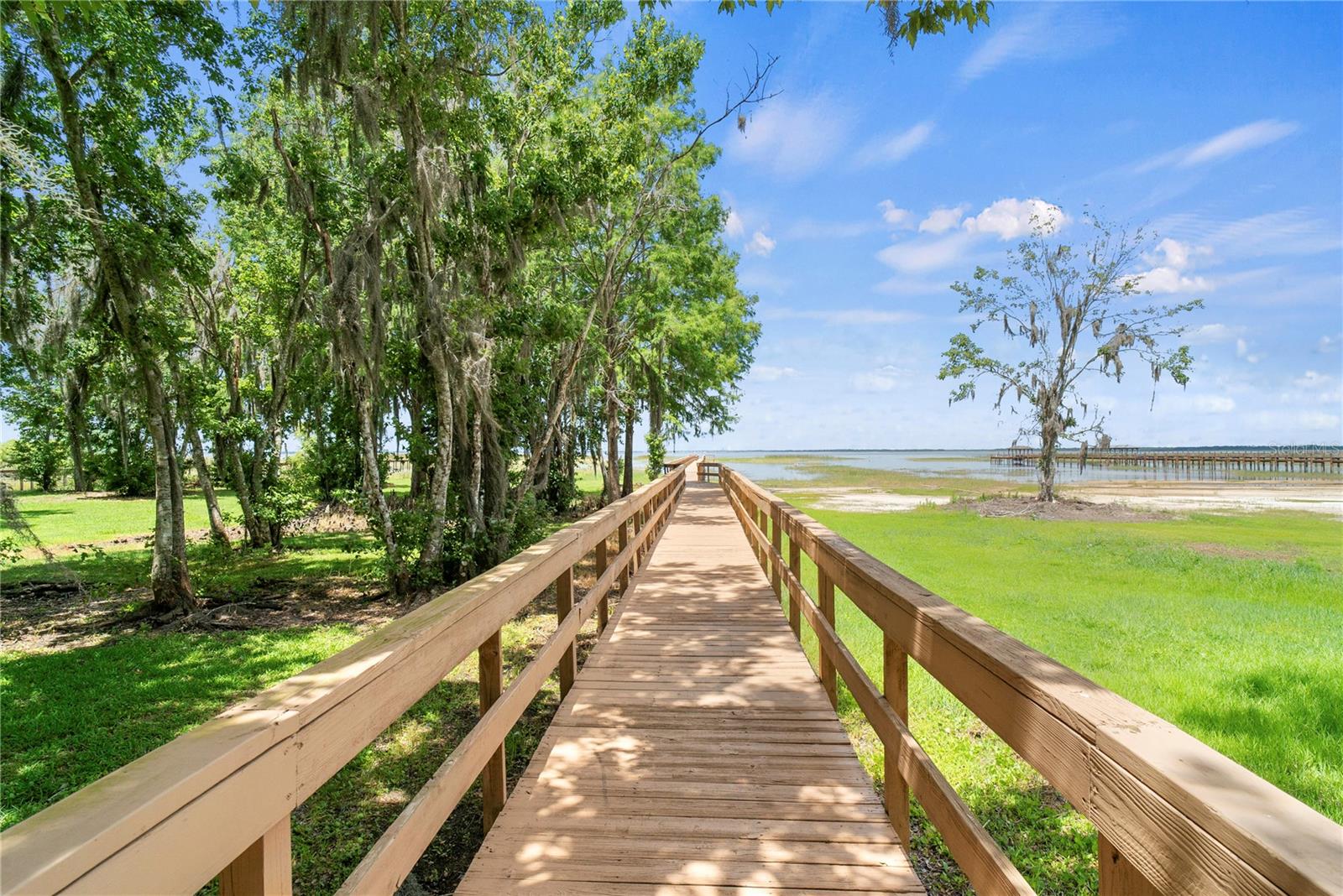 EAST LAKE RESERVE AT NARCOOSSEE UNIT 3 - Residential