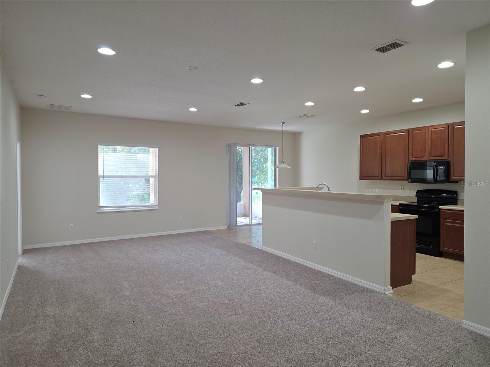 CHARLESTON PARK - Residential Lease
