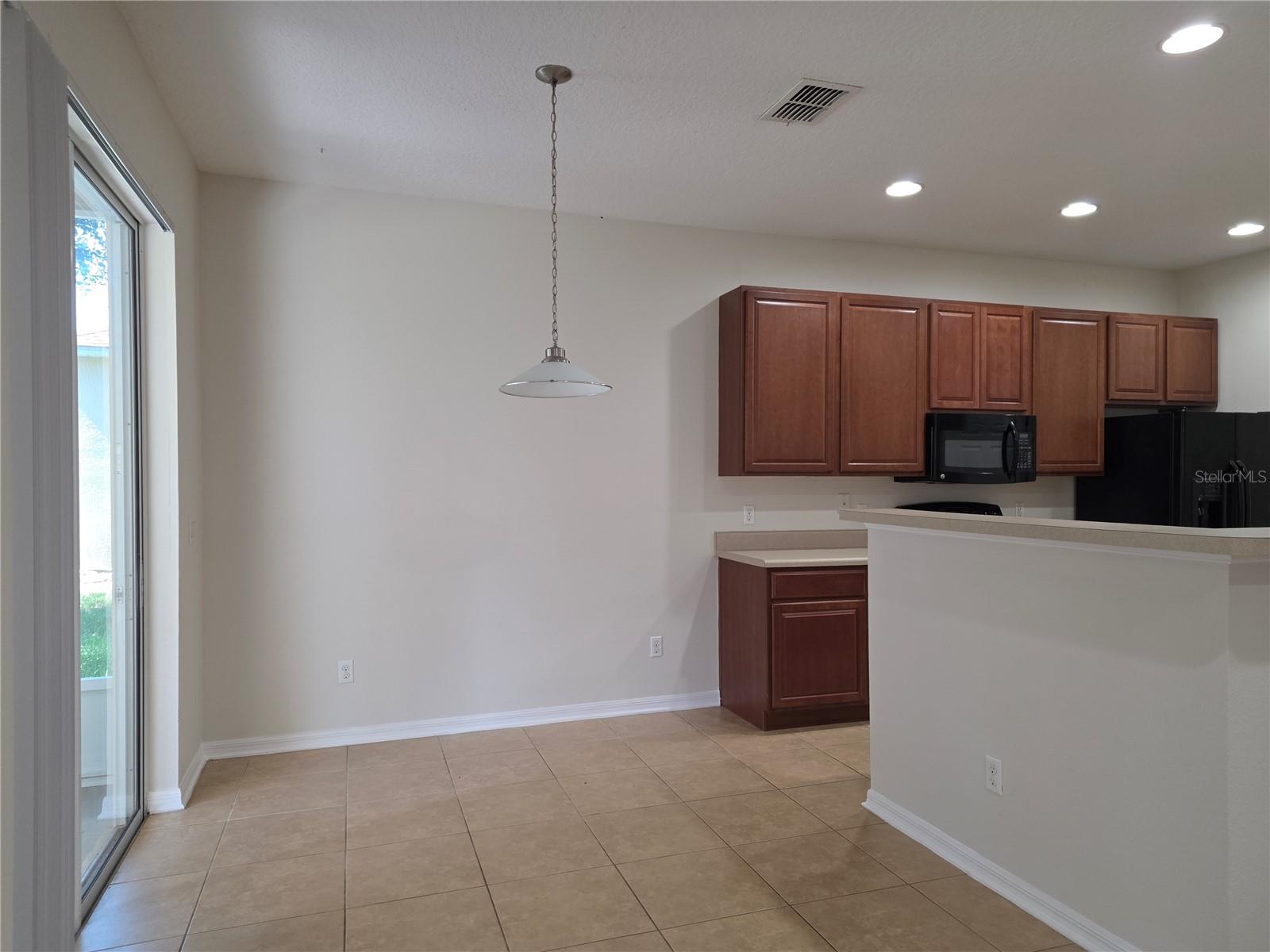 CHARLESTON PARK - Residential Lease