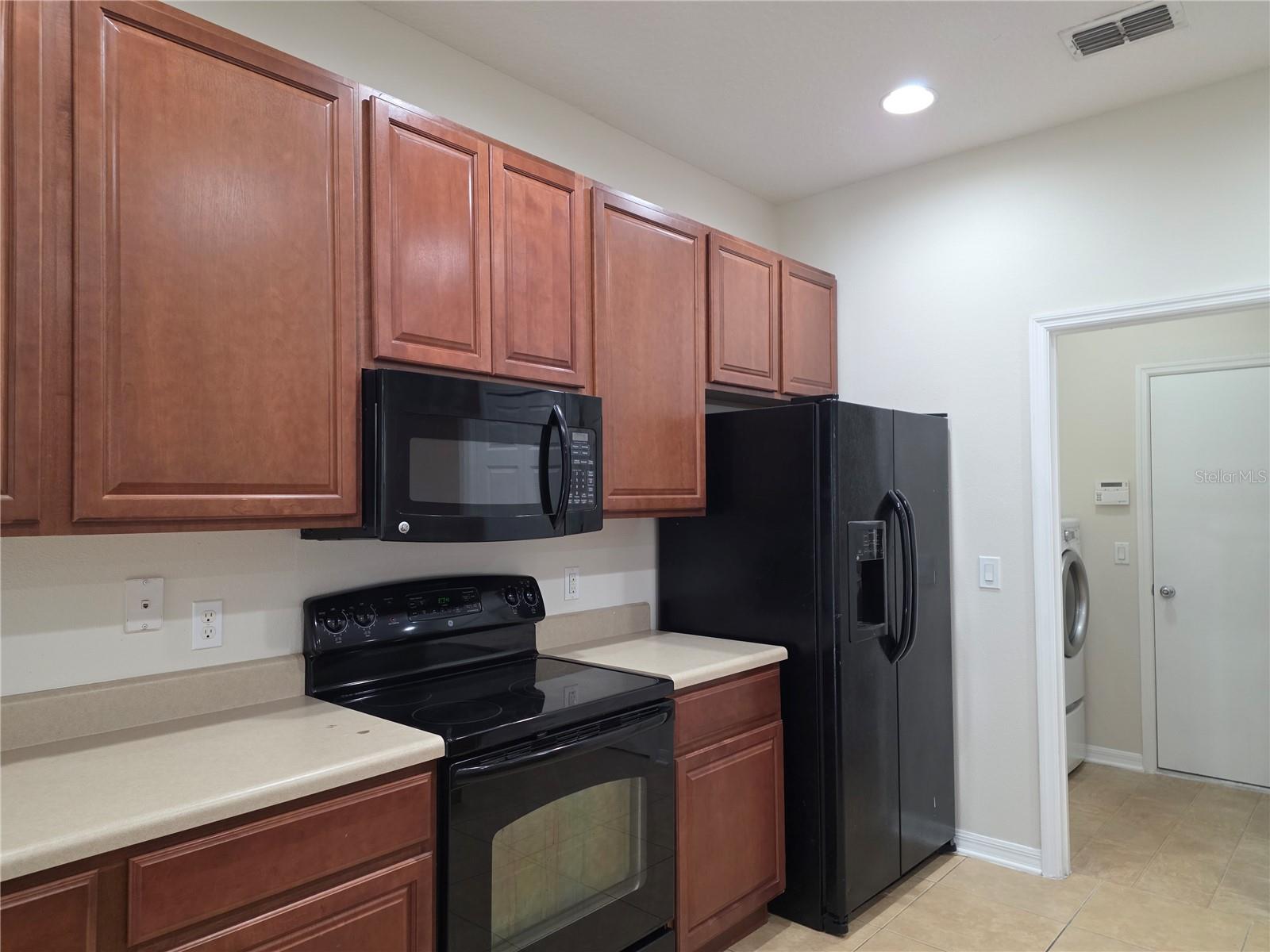 CHARLESTON PARK - Residential Lease