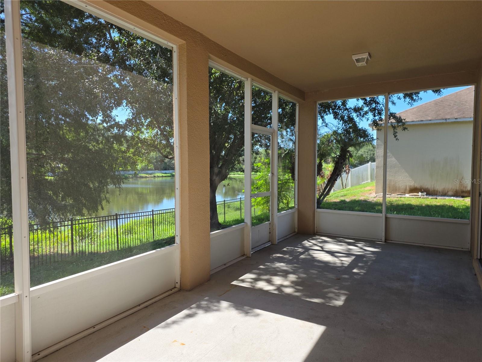 CHARLESTON PARK - Residential Lease