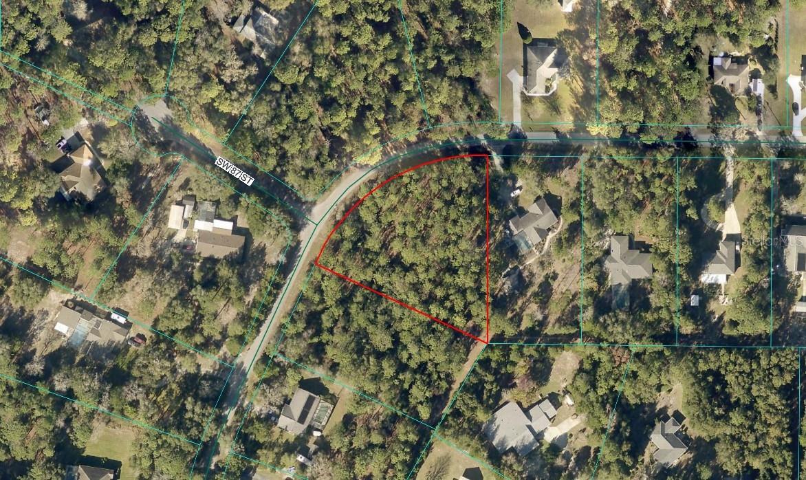 Fabulous 1.01 Acre New Home Site in the sought after Woodlands of Rainbow Springs. The lot is nicely treed, in an X Flood Zone and NOT in a county prone flood area either. Only 15 minutes to the World Equestrian Center, only a few minutes to shopping, dining and more in Dunnellon, you don't want to miss this one. There are few sites this size left to build on in this amazing community. Convenient to Crystal River and Ocala, you don't want to miss out on this one. Site built homes only, no manufactured homes. Enjoy an array of amenities included in the POA, to include access to the clubhouse, pickleball, tennis, basketball court, a swimming pool, disc golf, shuffleboard, horseshoes and a driving range. Inside the clubhouse you’ll find billiards, activity rooms, fitness equipment and a restaurant. As a homeowner, you’ll also have exclusive access
to a private owner’s park on the Rainbow River, featuring covered picnic pavilions, BBQ
grills, a designated swimming area and a kayak launch all accessible by golf cart or
automobile.